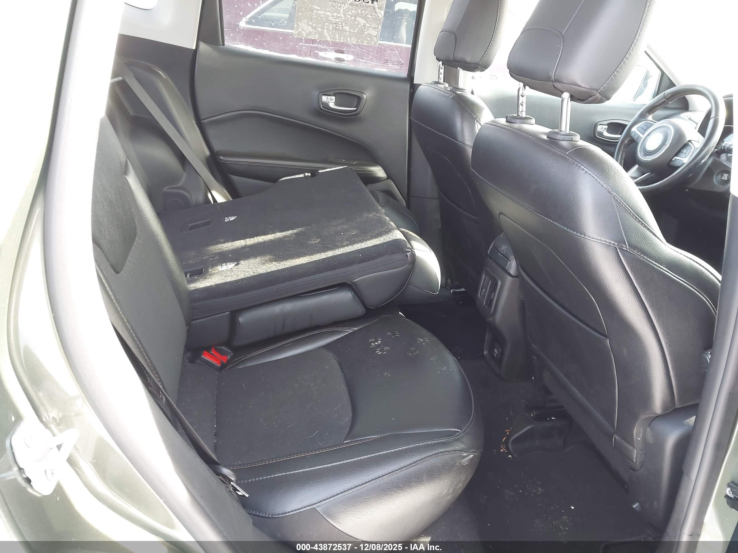 JEEP COMPASS image 8
