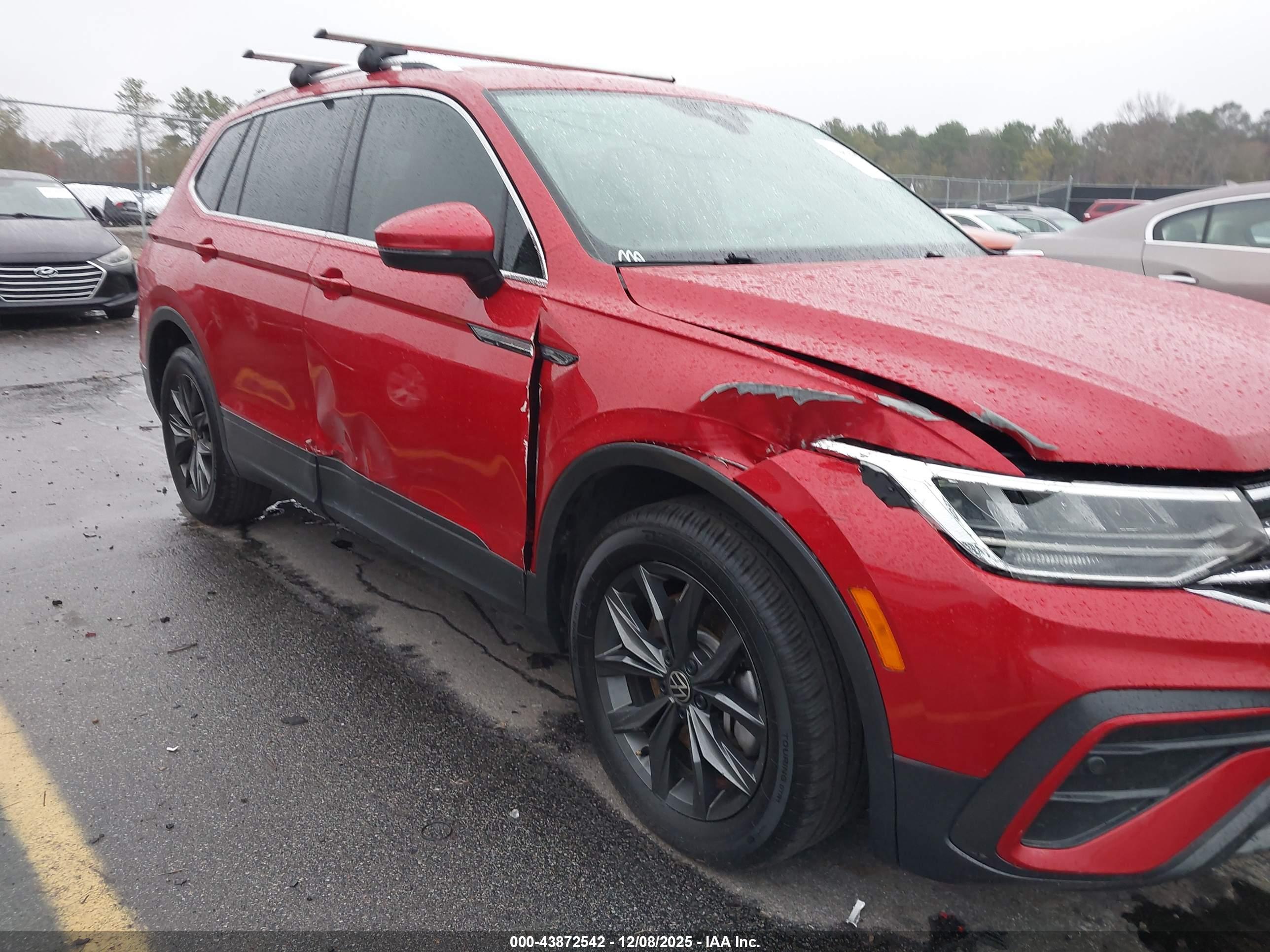 VOLKSWAGEN TIGUAN image 6
