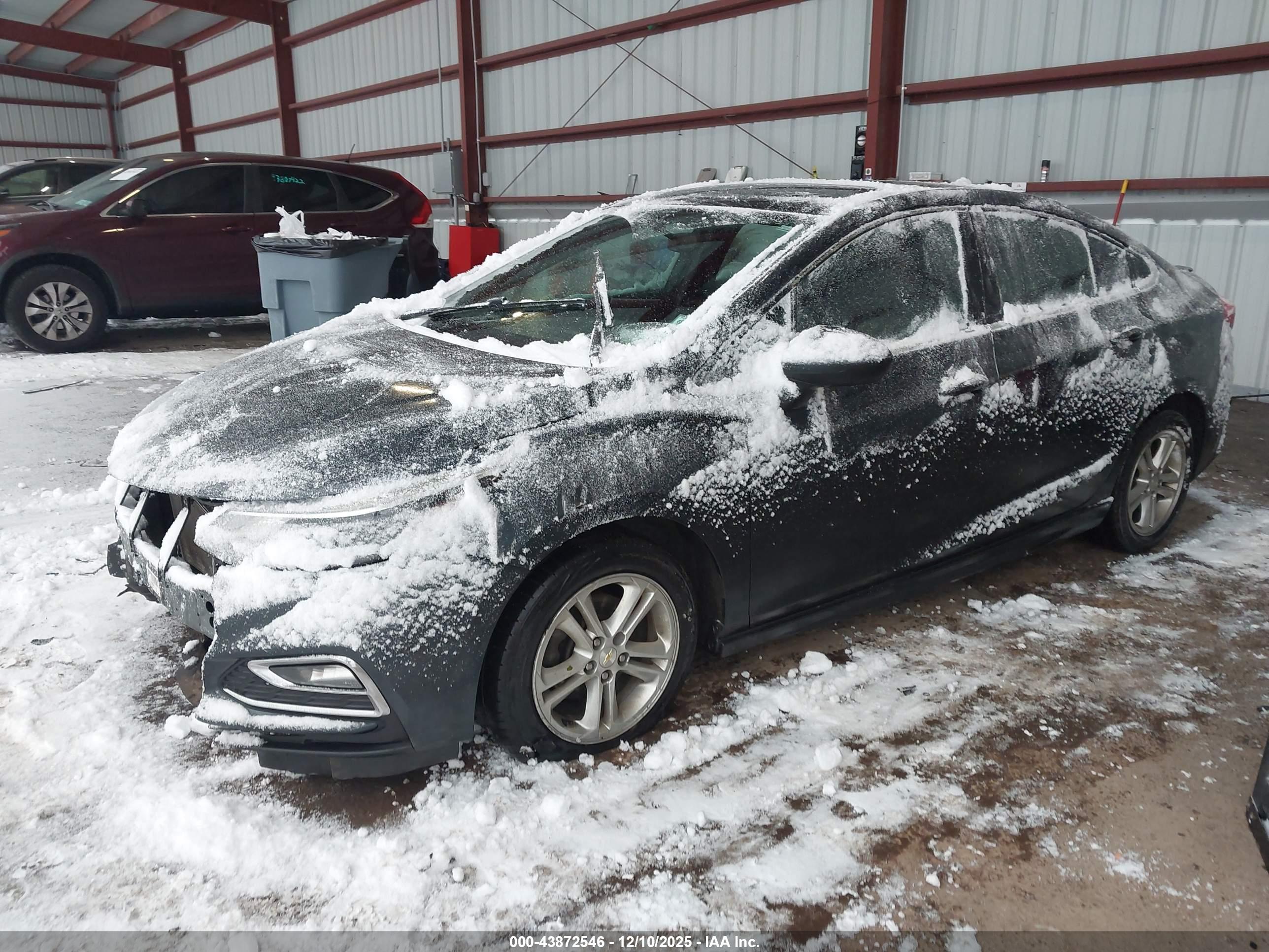 CHEVROLET CRUZE image 2