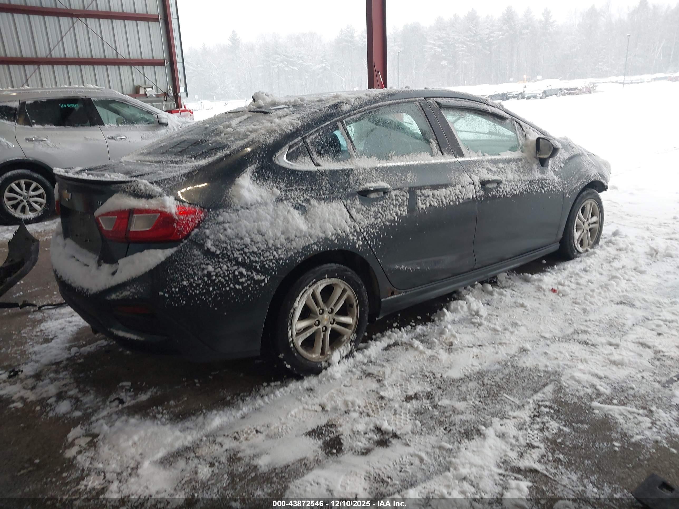 CHEVROLET CRUZE image 4