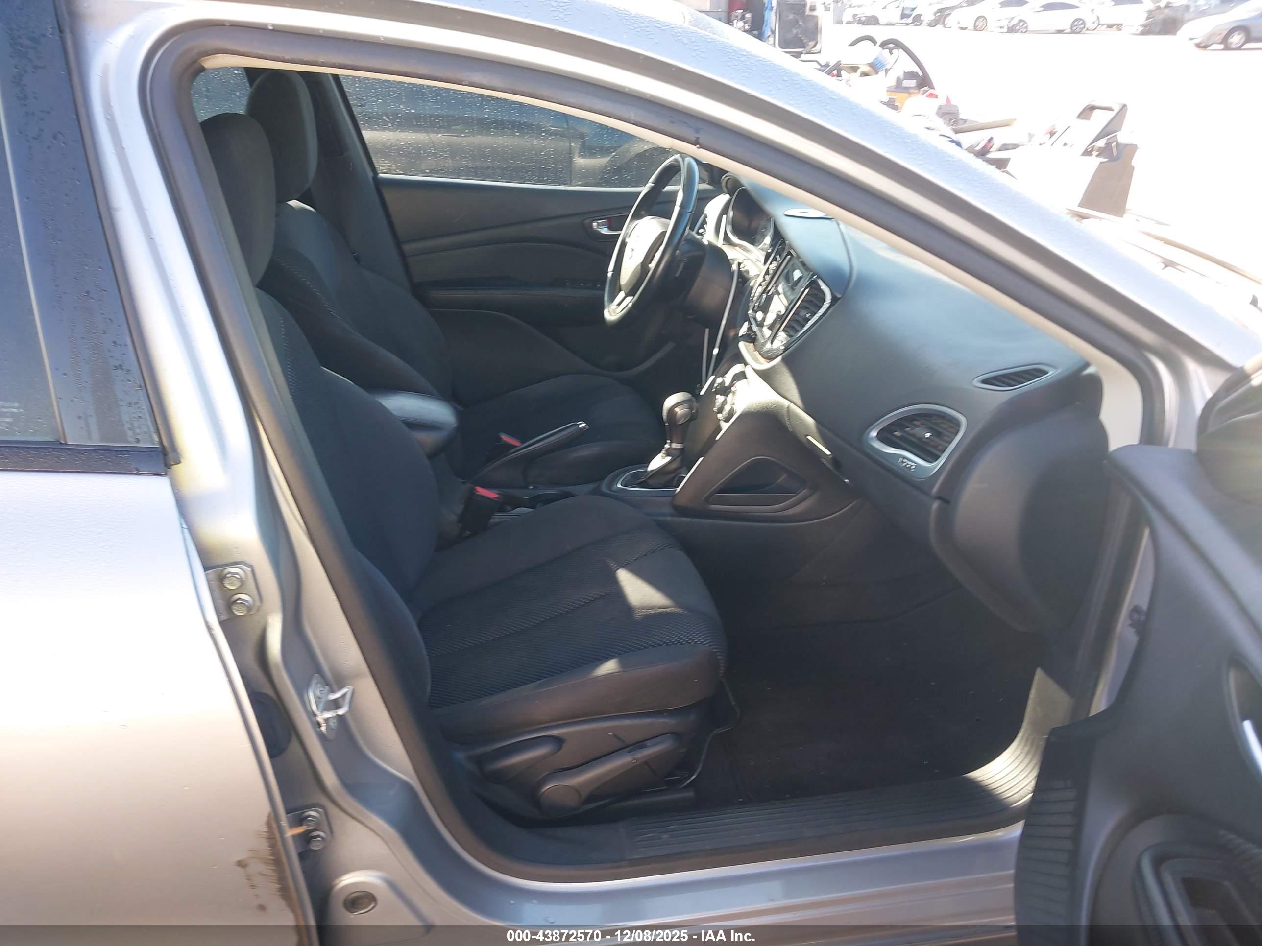 DODGE DART image 5