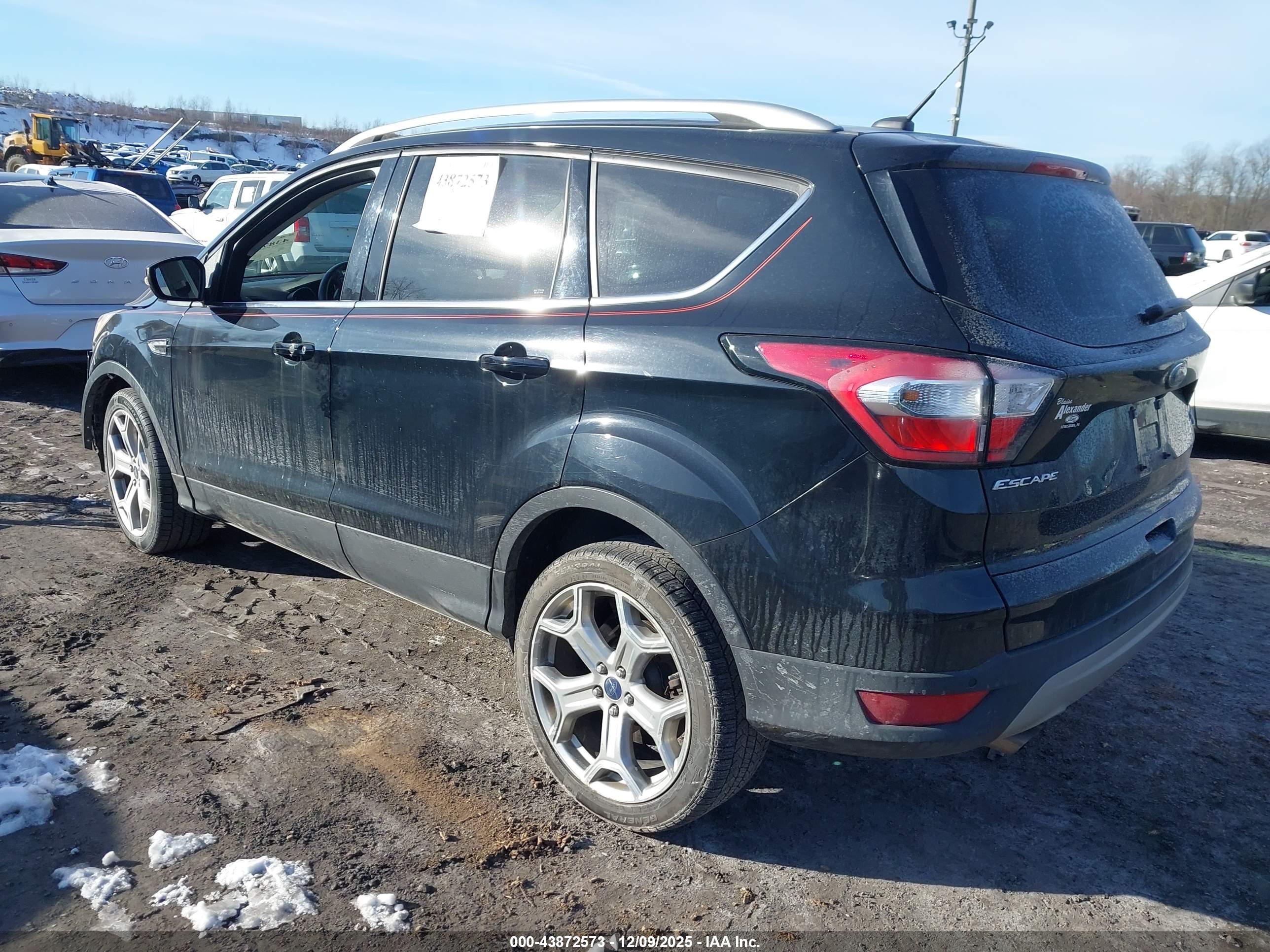 FORD ESCAPE image 3
