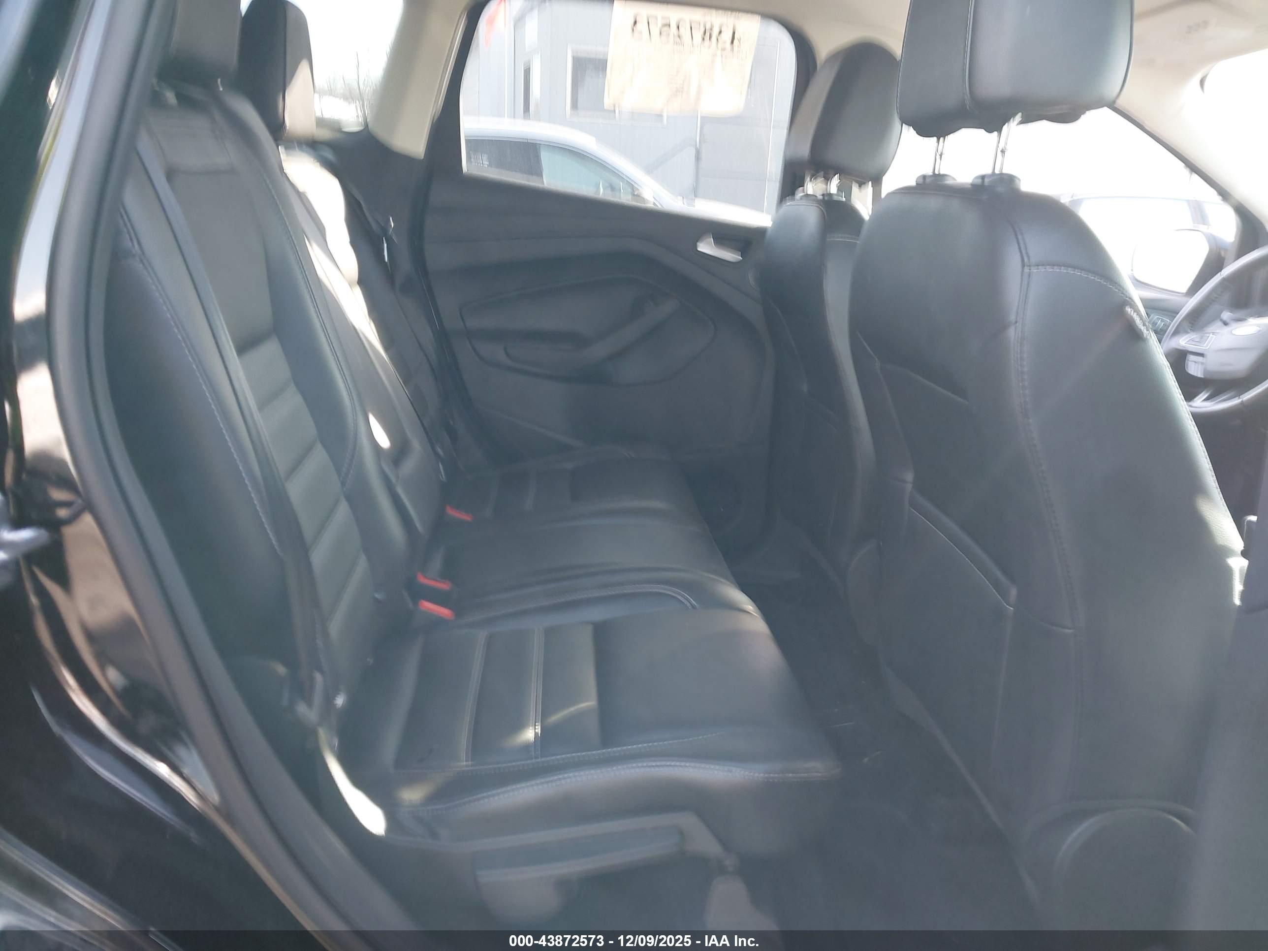 FORD ESCAPE image 8