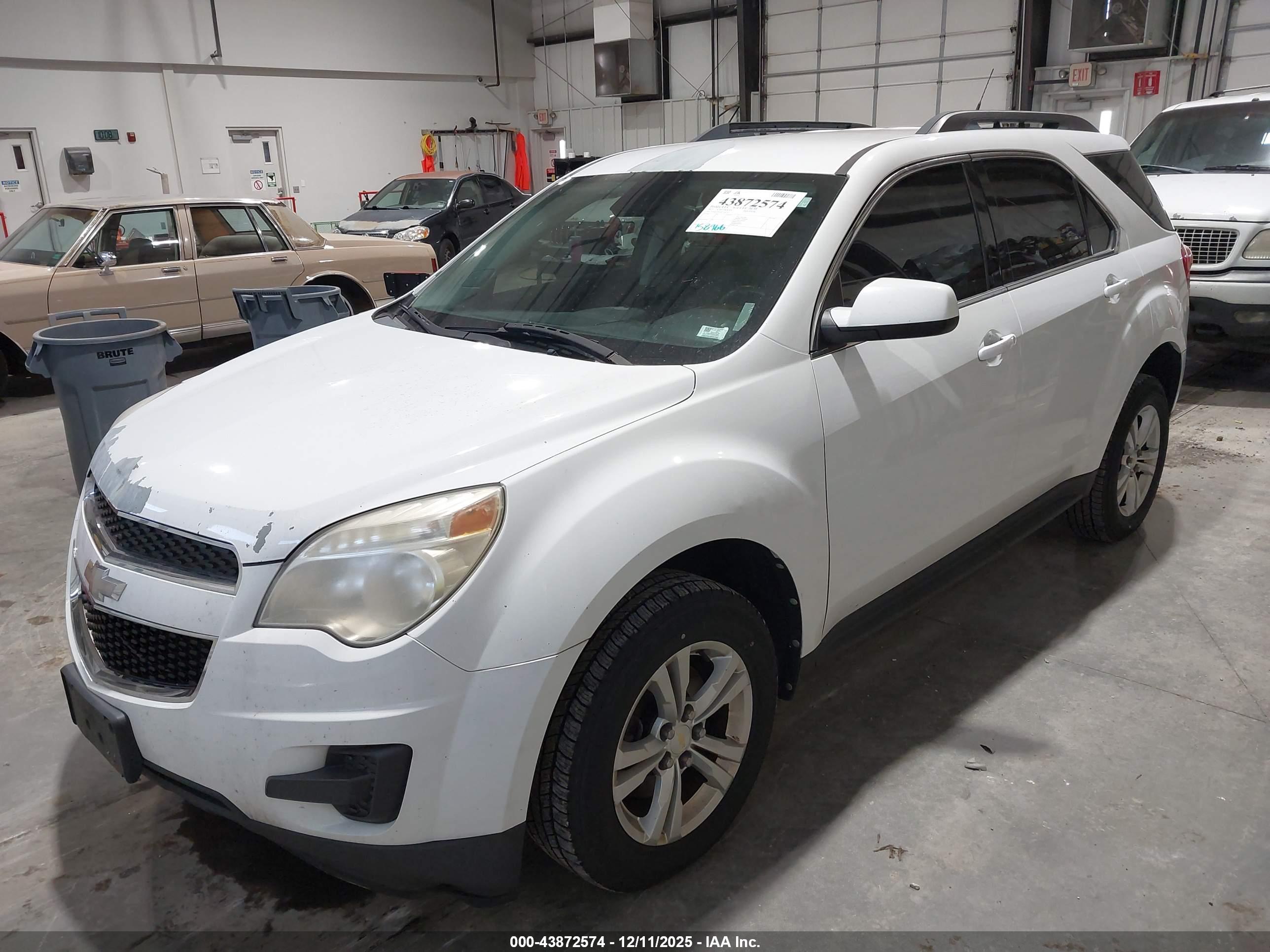 CHEVROLET EQUINOX image 2