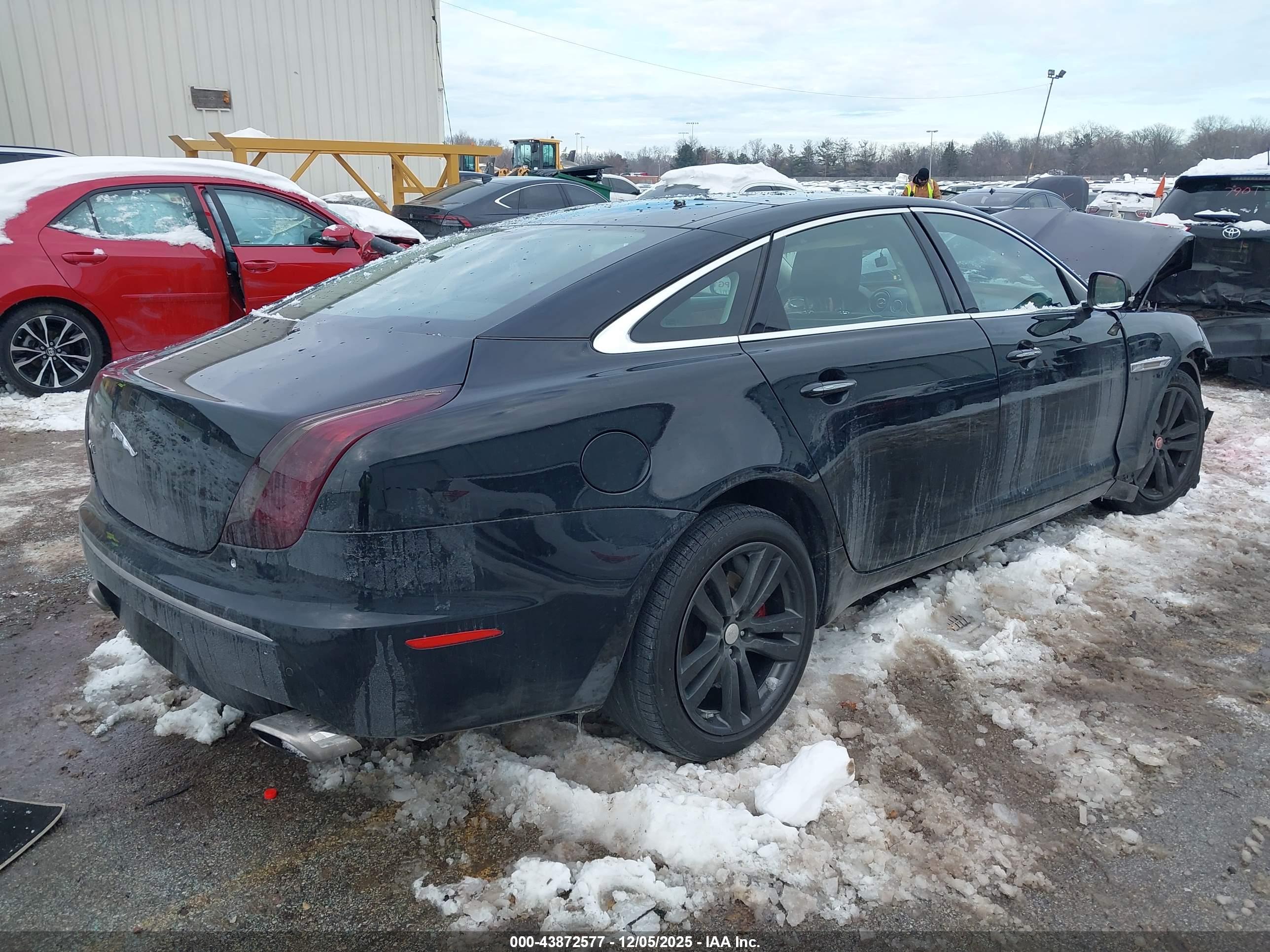 JAGUAR XJ image 4