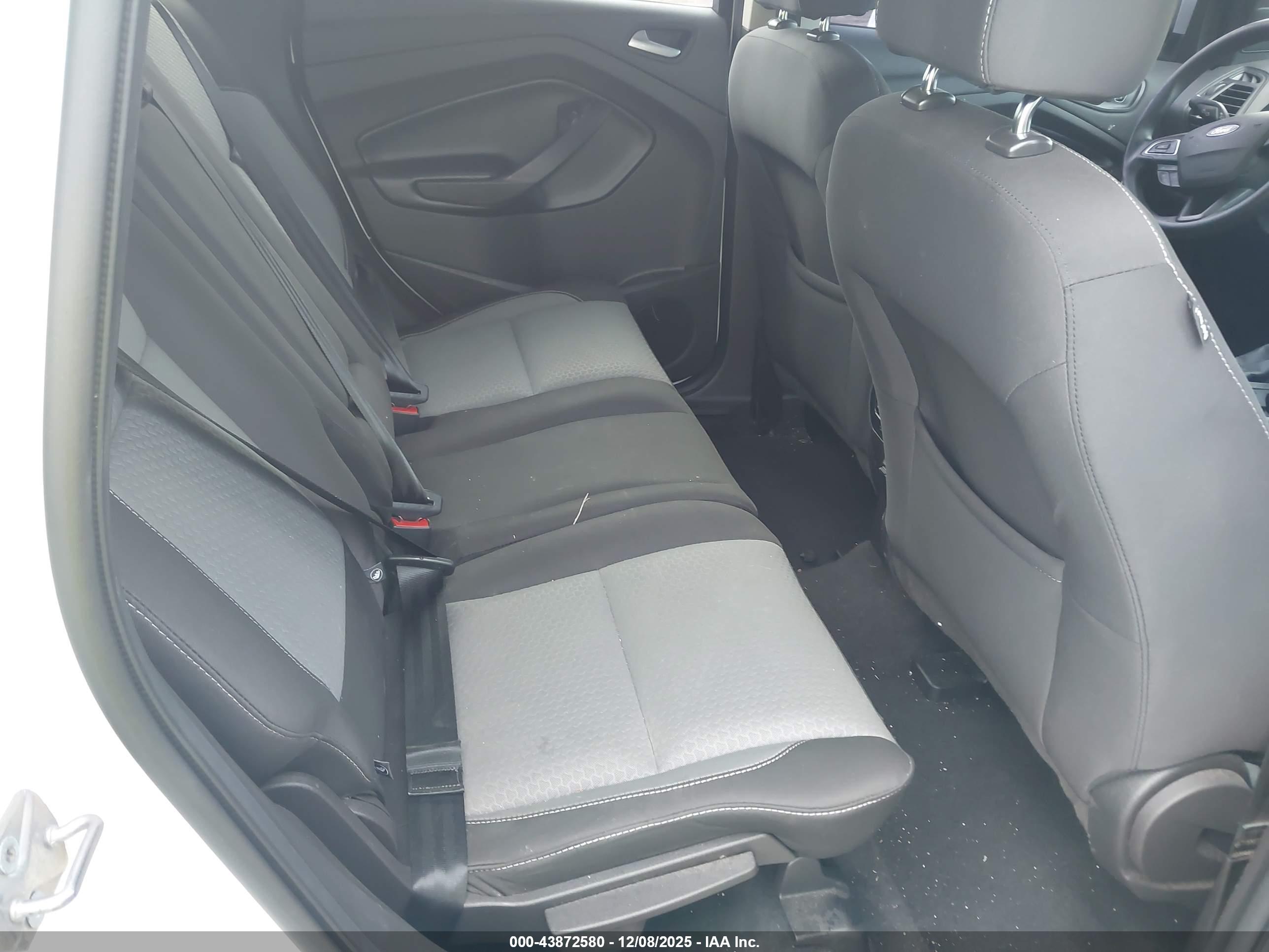 FORD ESCAPE image 8