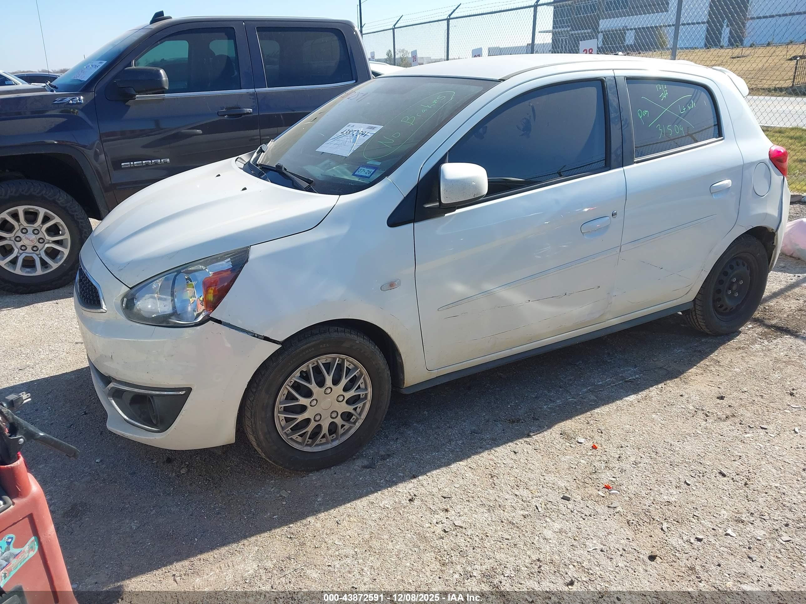 MITSUBISHI MIRAGE image 2
