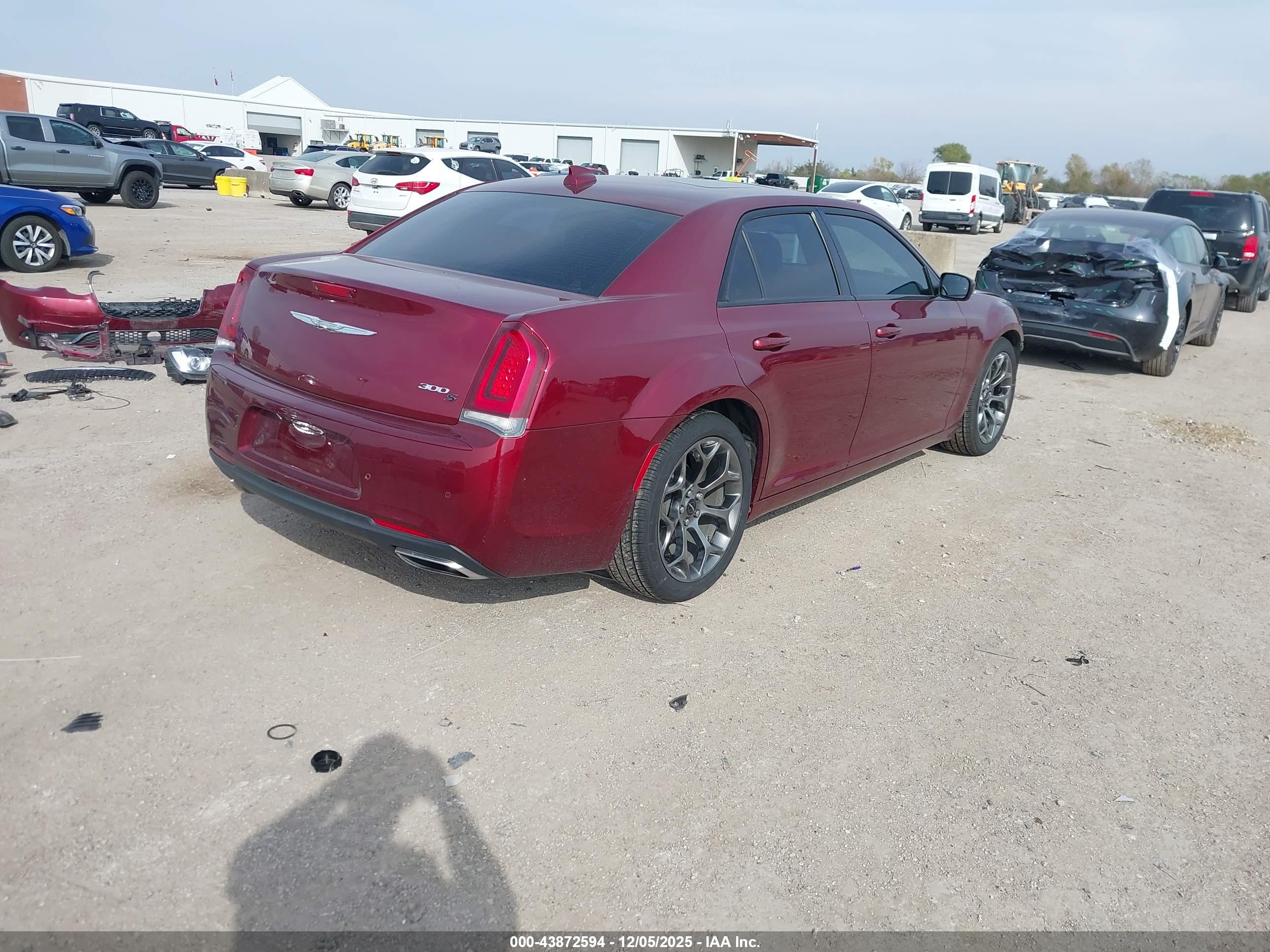 CHRYSLER 300 image 4