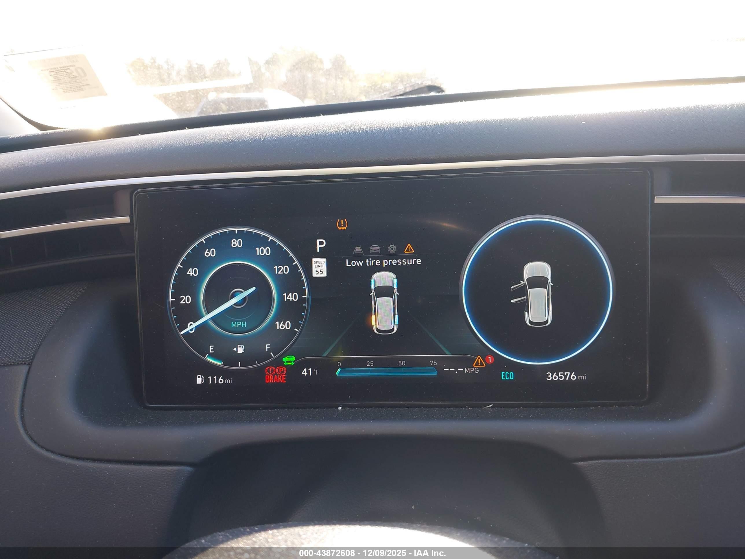 HYUNDAI TUCSON image 7