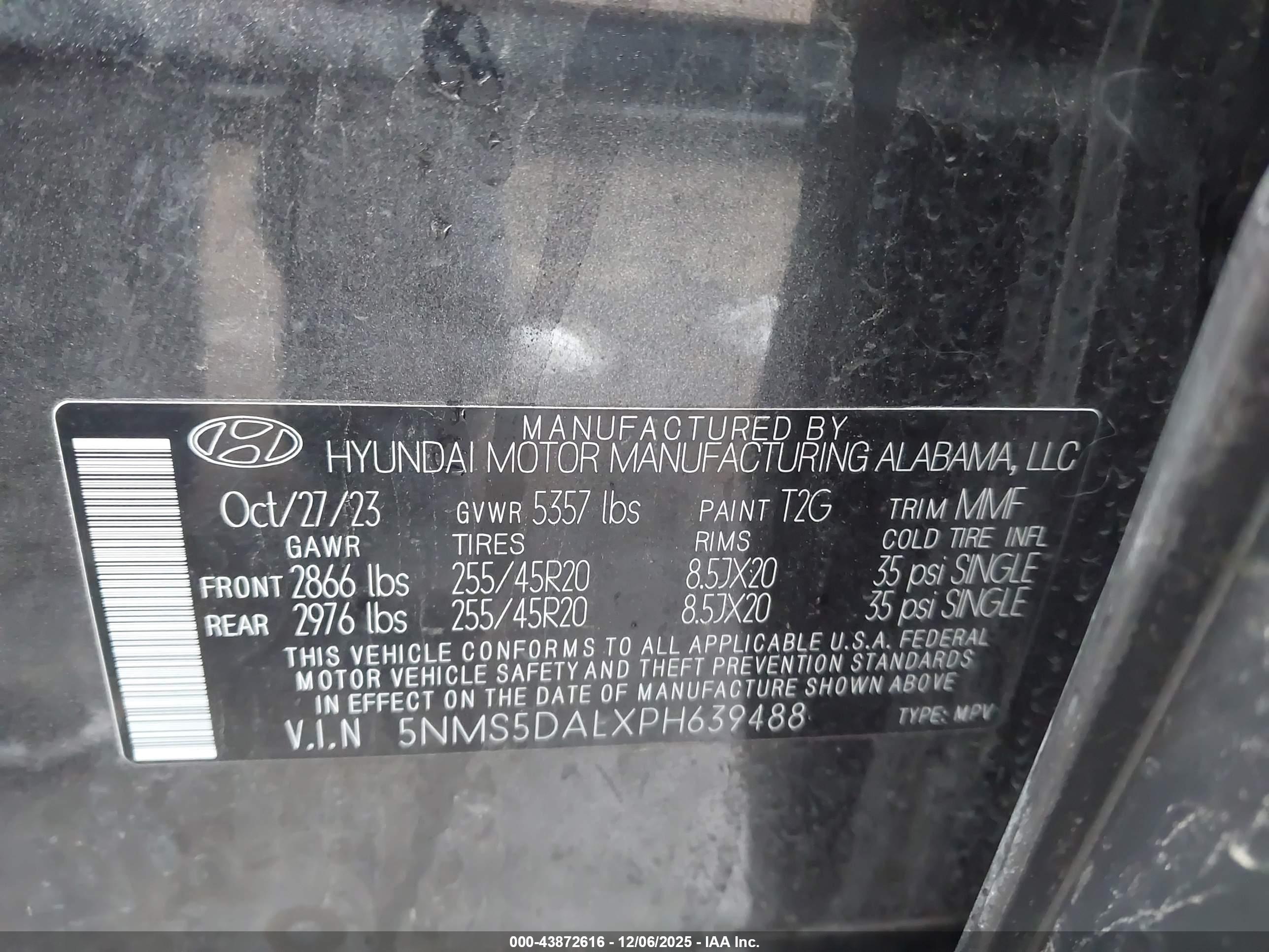 HYUNDAI SANTA image 9