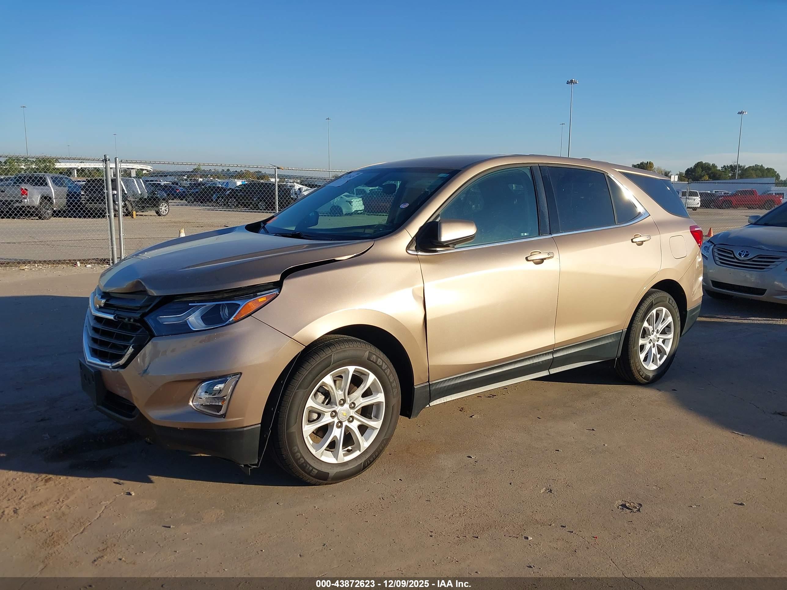 CHEVROLET EQUINOX image 2