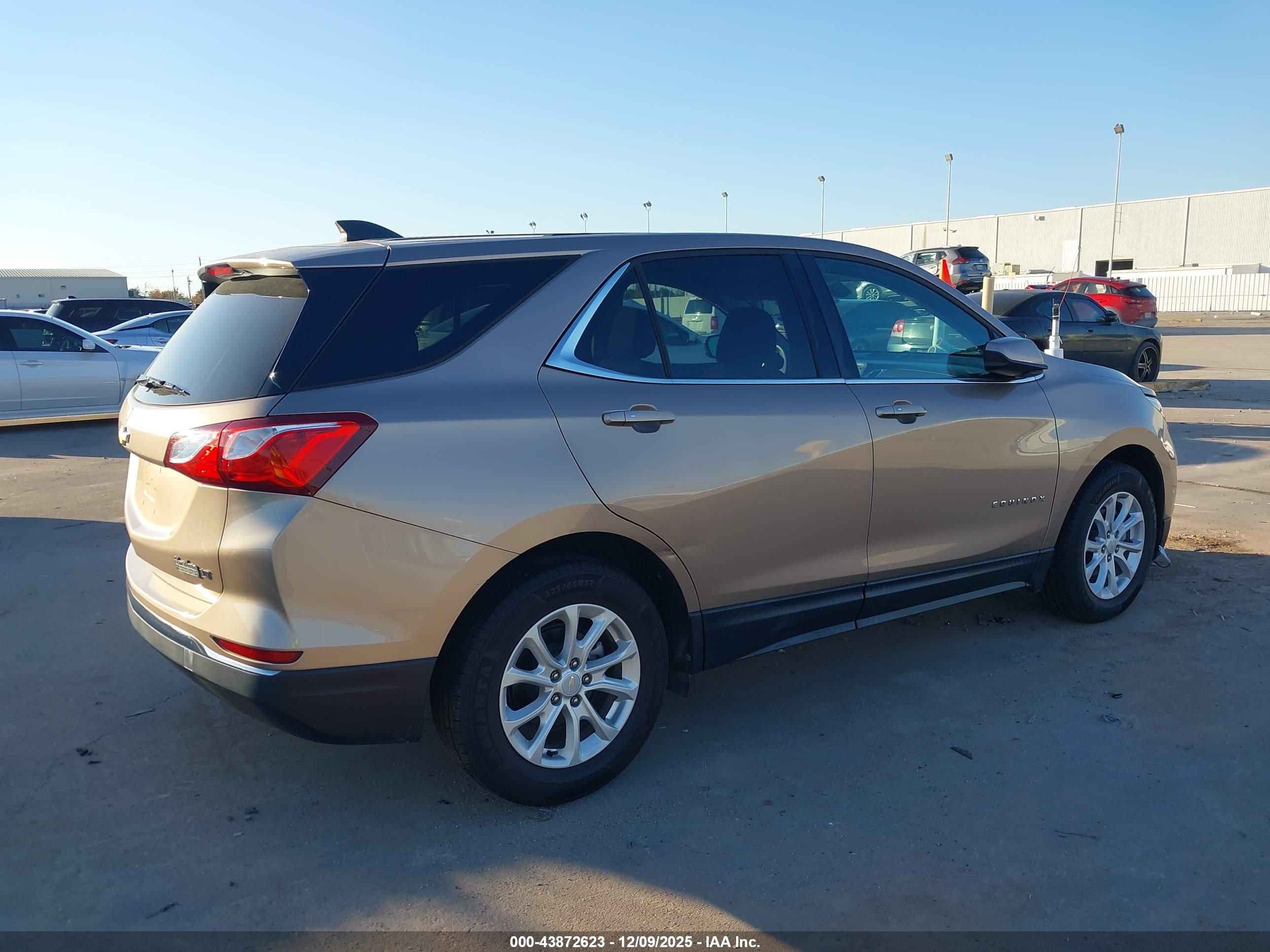 CHEVROLET EQUINOX image 4