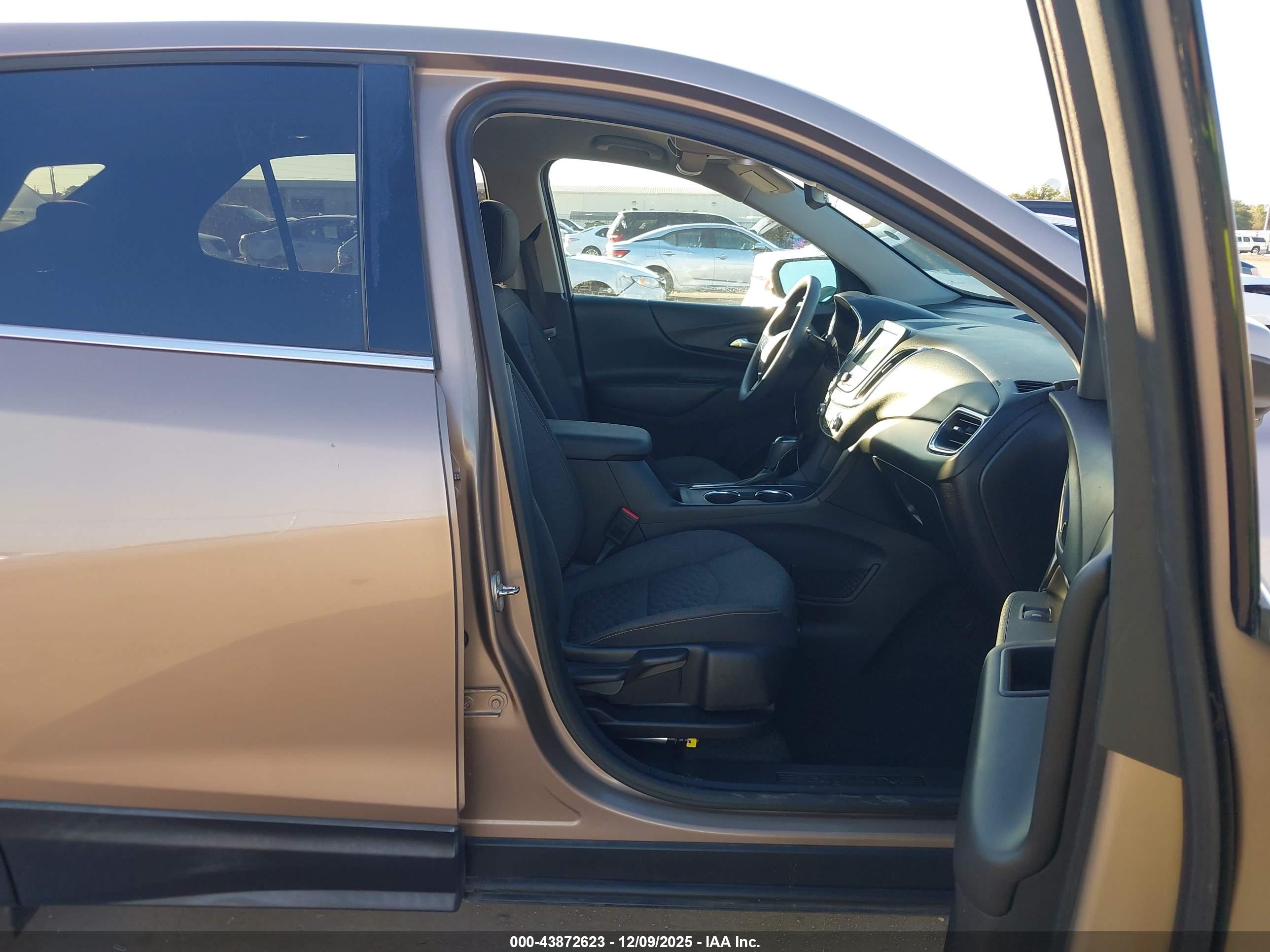 CHEVROLET EQUINOX image 5