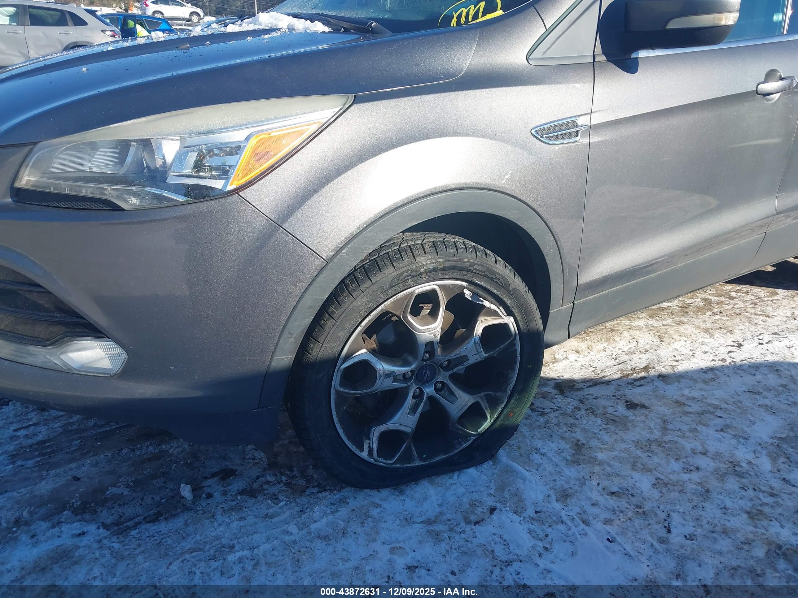 FORD ESCAPE image 6