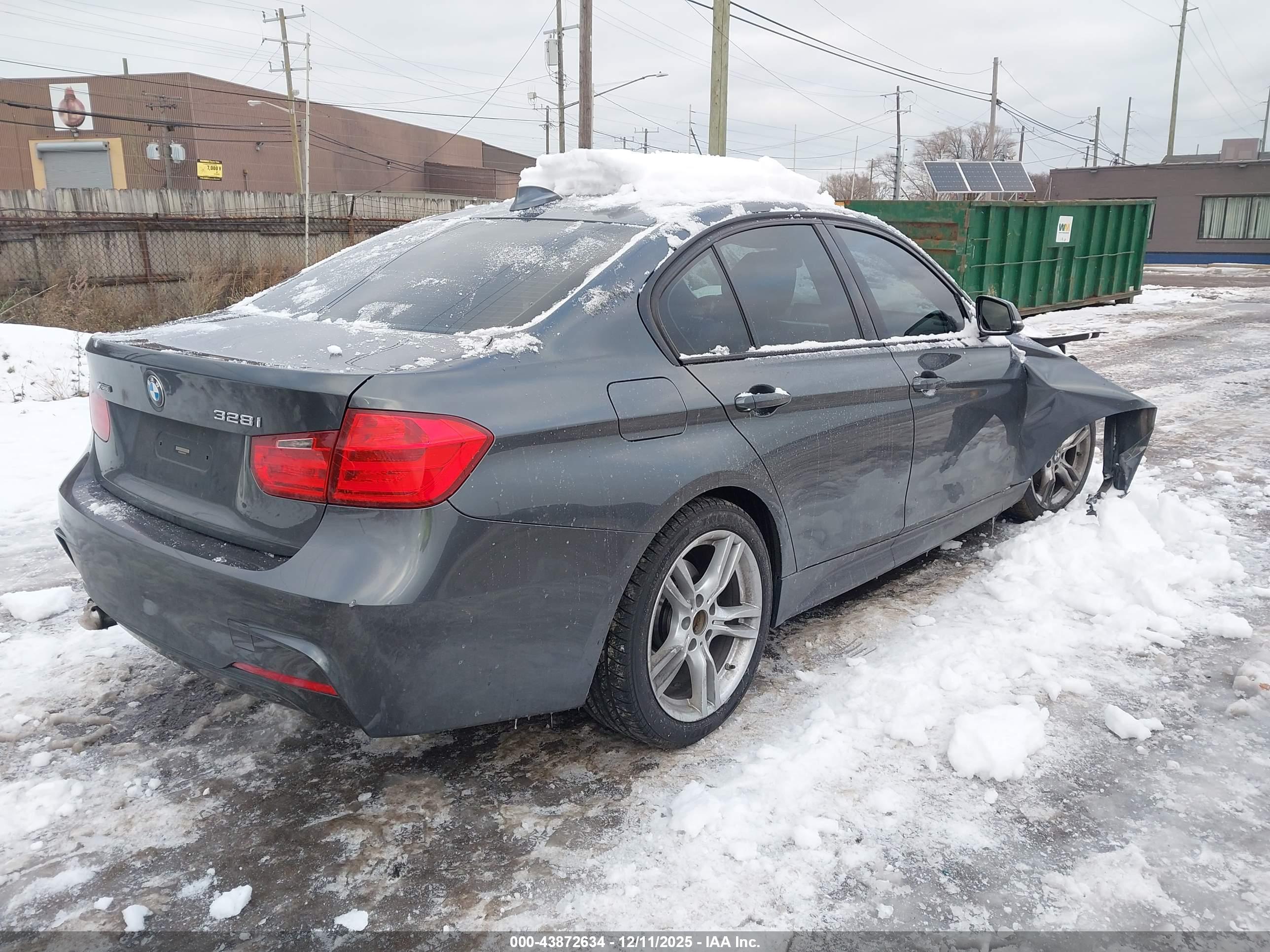 BMW 328I image 4