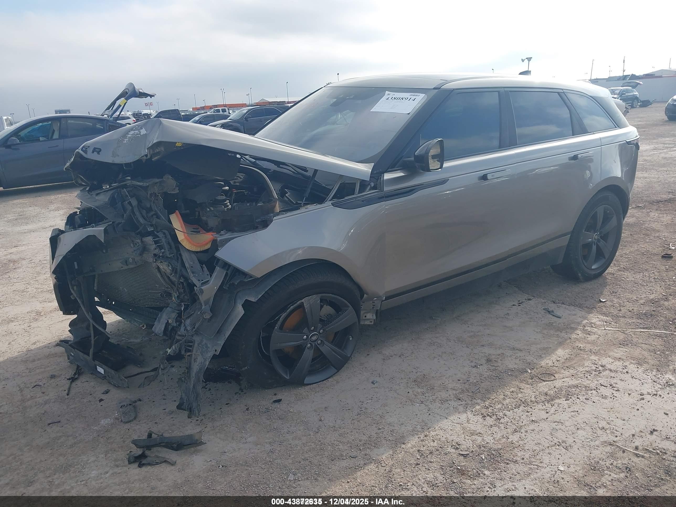 LAND ROVER image 2