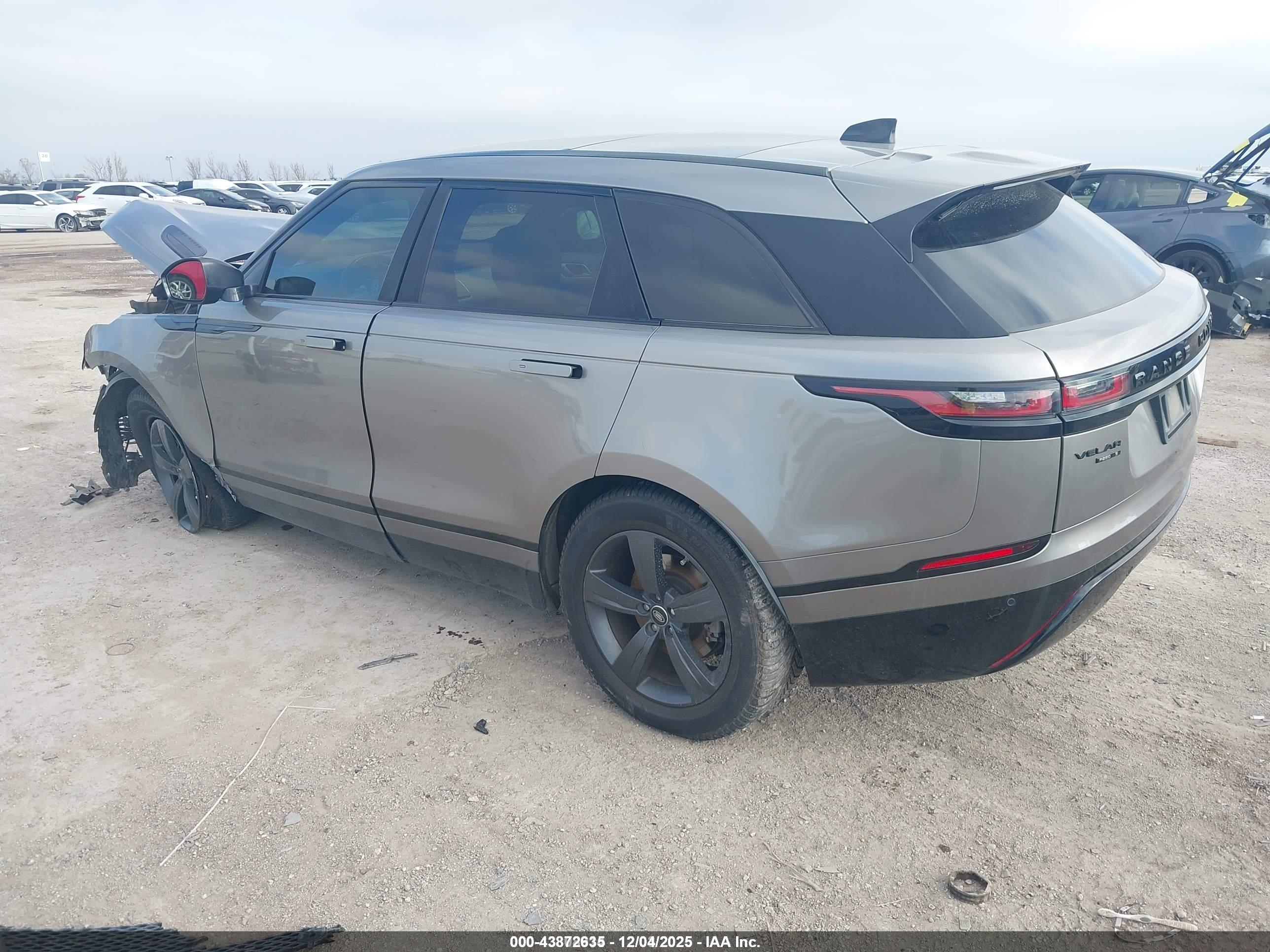 LAND ROVER image 3
