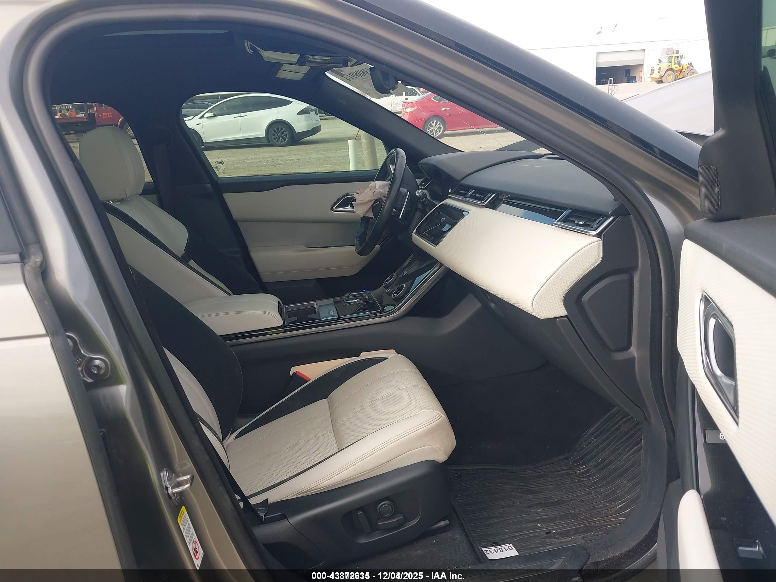 LAND ROVER image 5