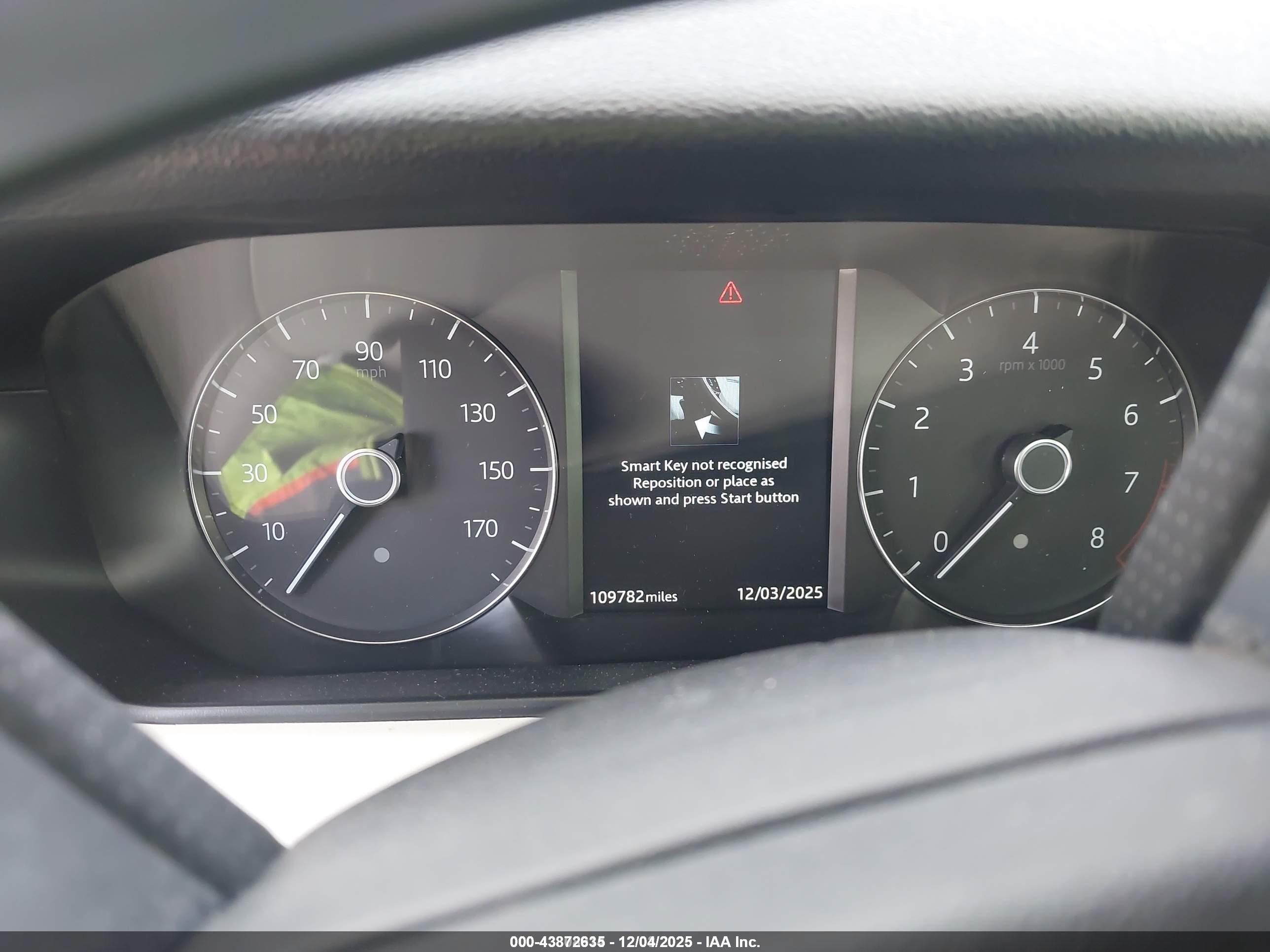 LAND ROVER image 7