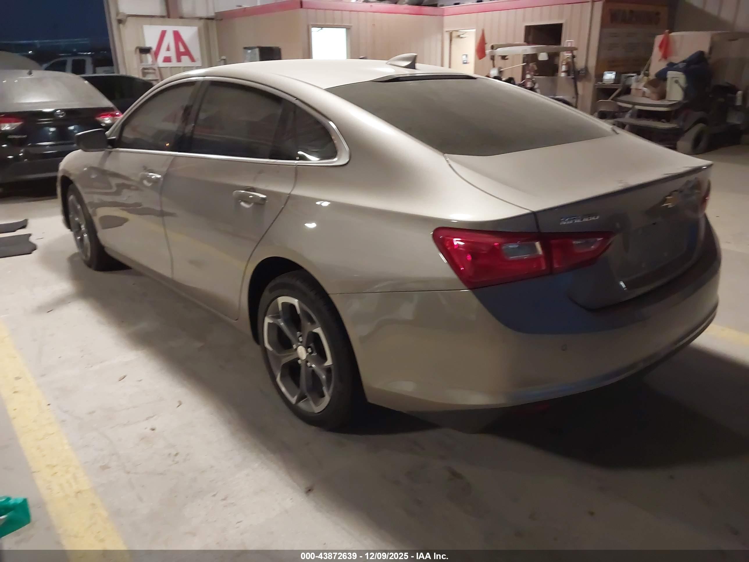 CHEVROLET MALIBU image 3