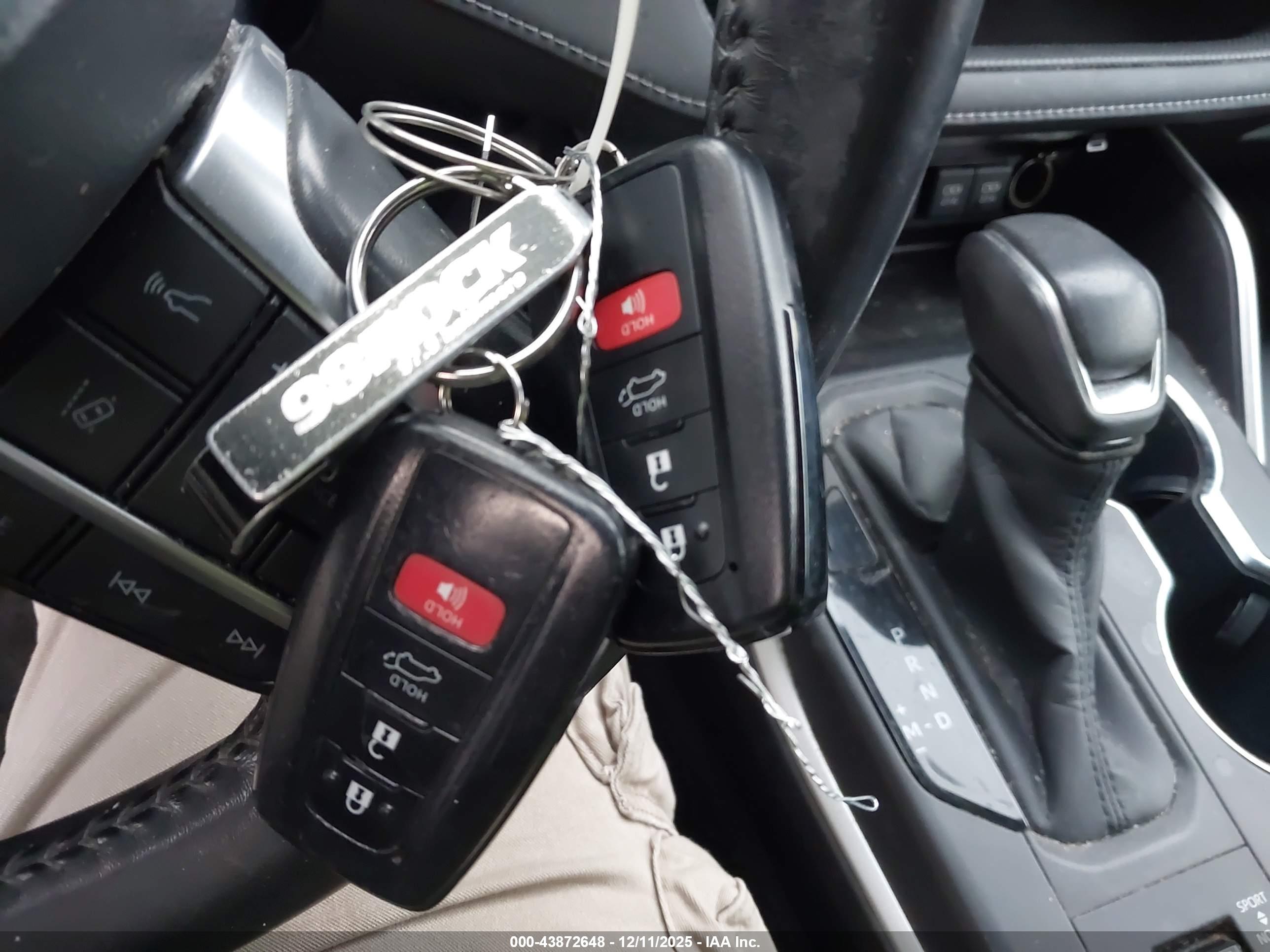 TOYOTA HIGHLANDER image 11