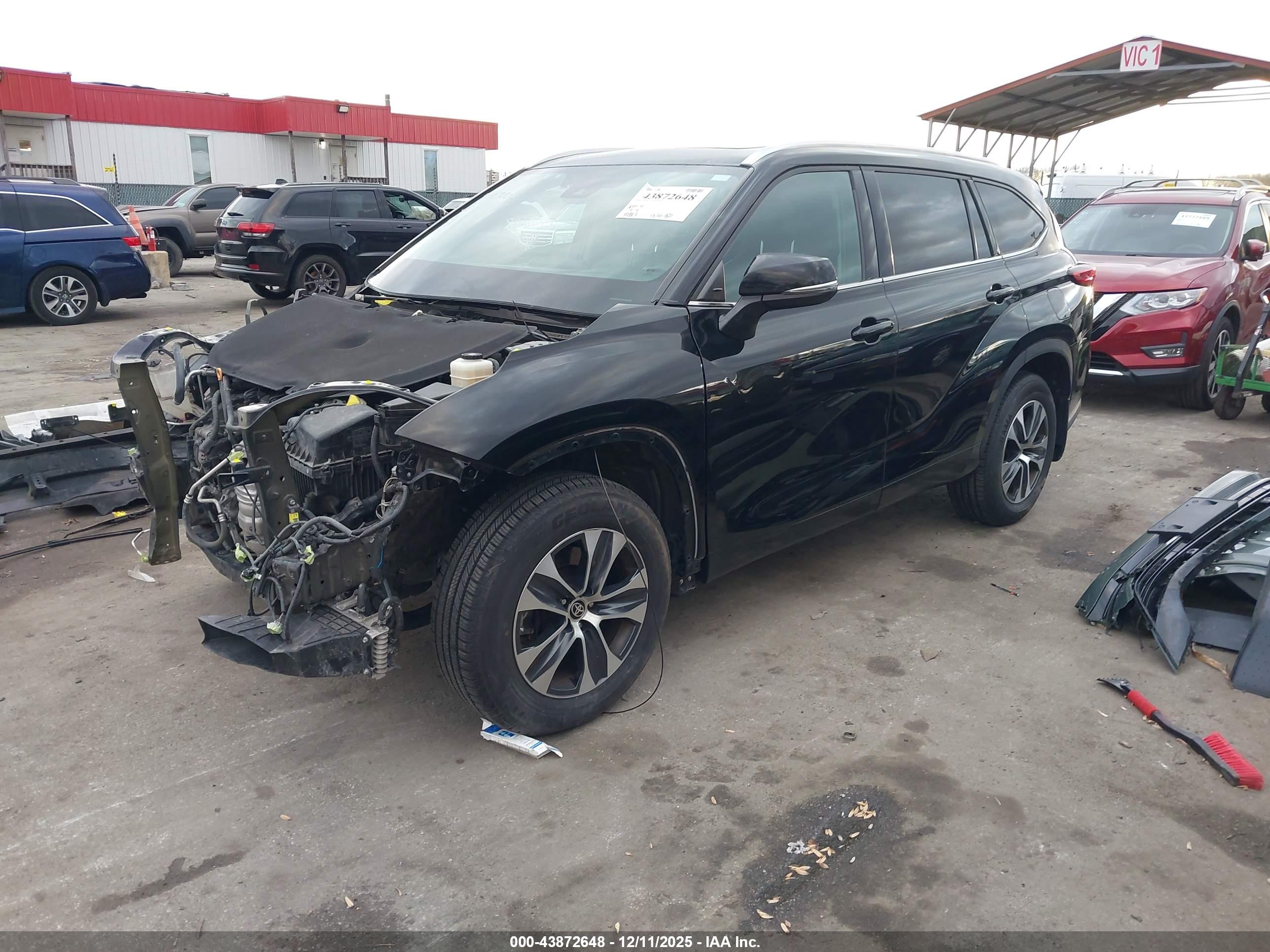 TOYOTA HIGHLANDER image 2