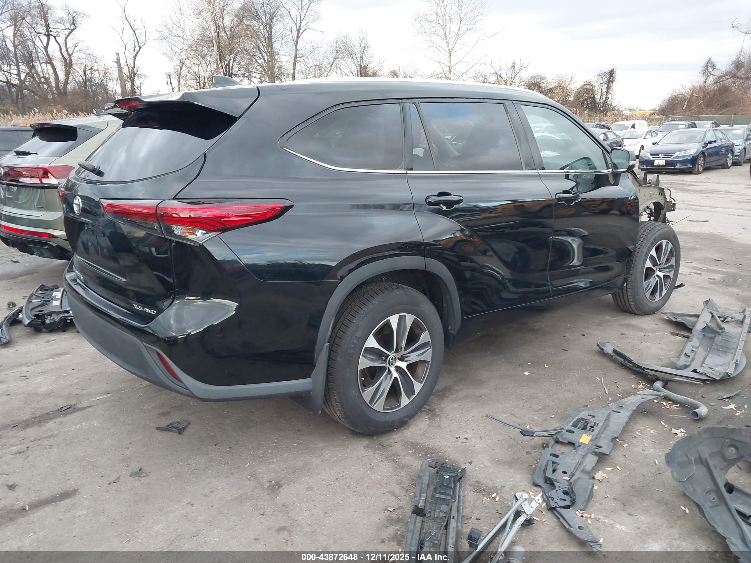 TOYOTA HIGHLANDER image 4