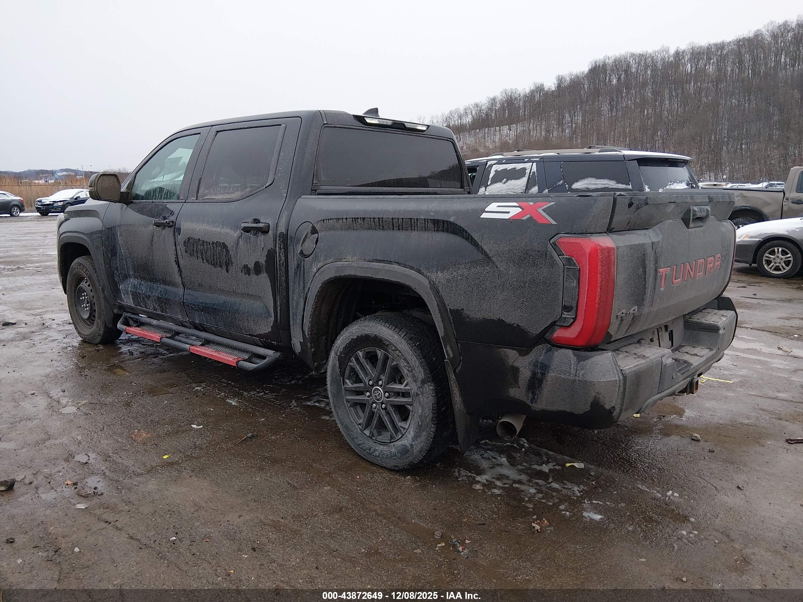 TOYOTA TUNDRA image 3