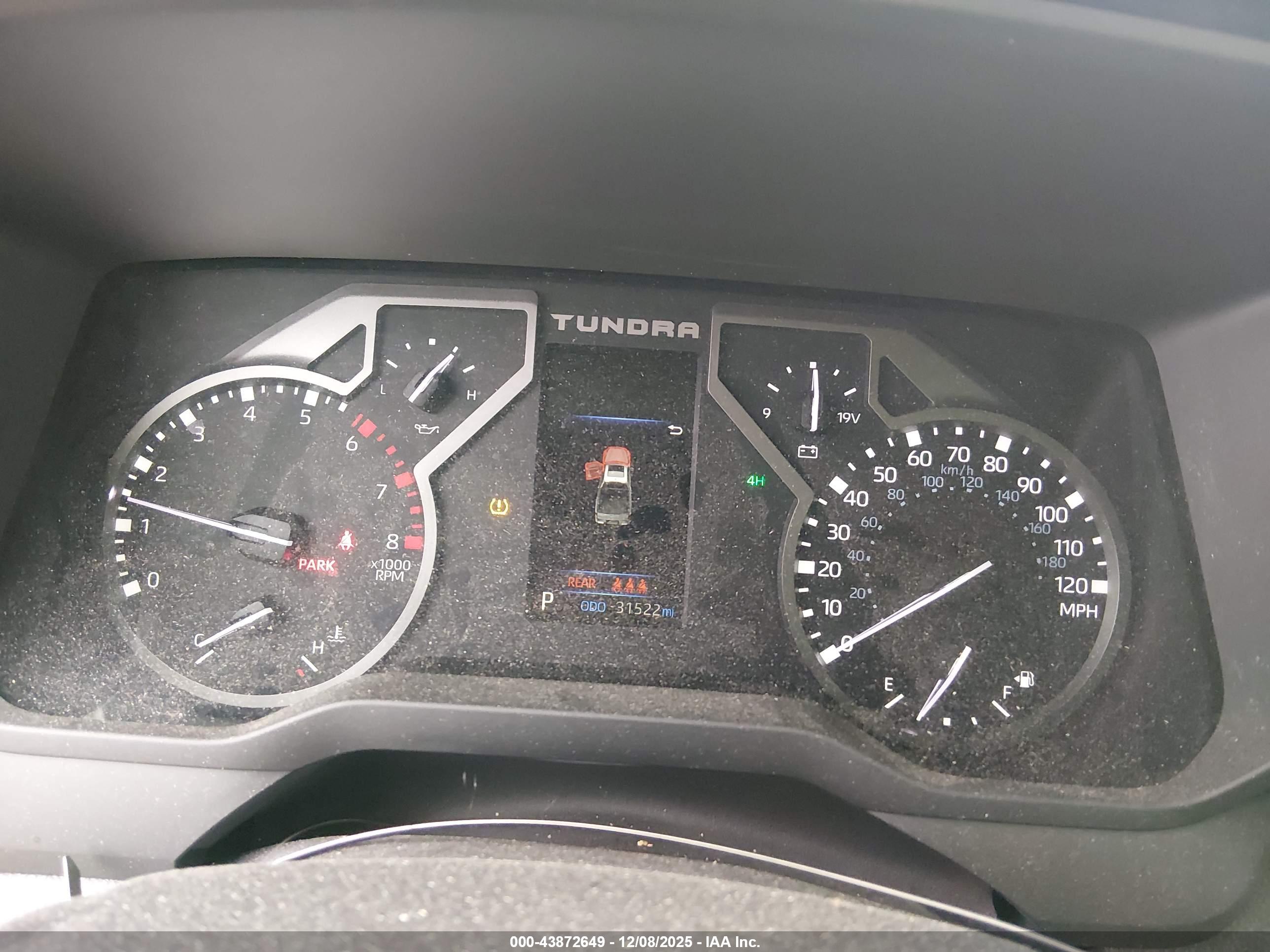 TOYOTA TUNDRA image 7