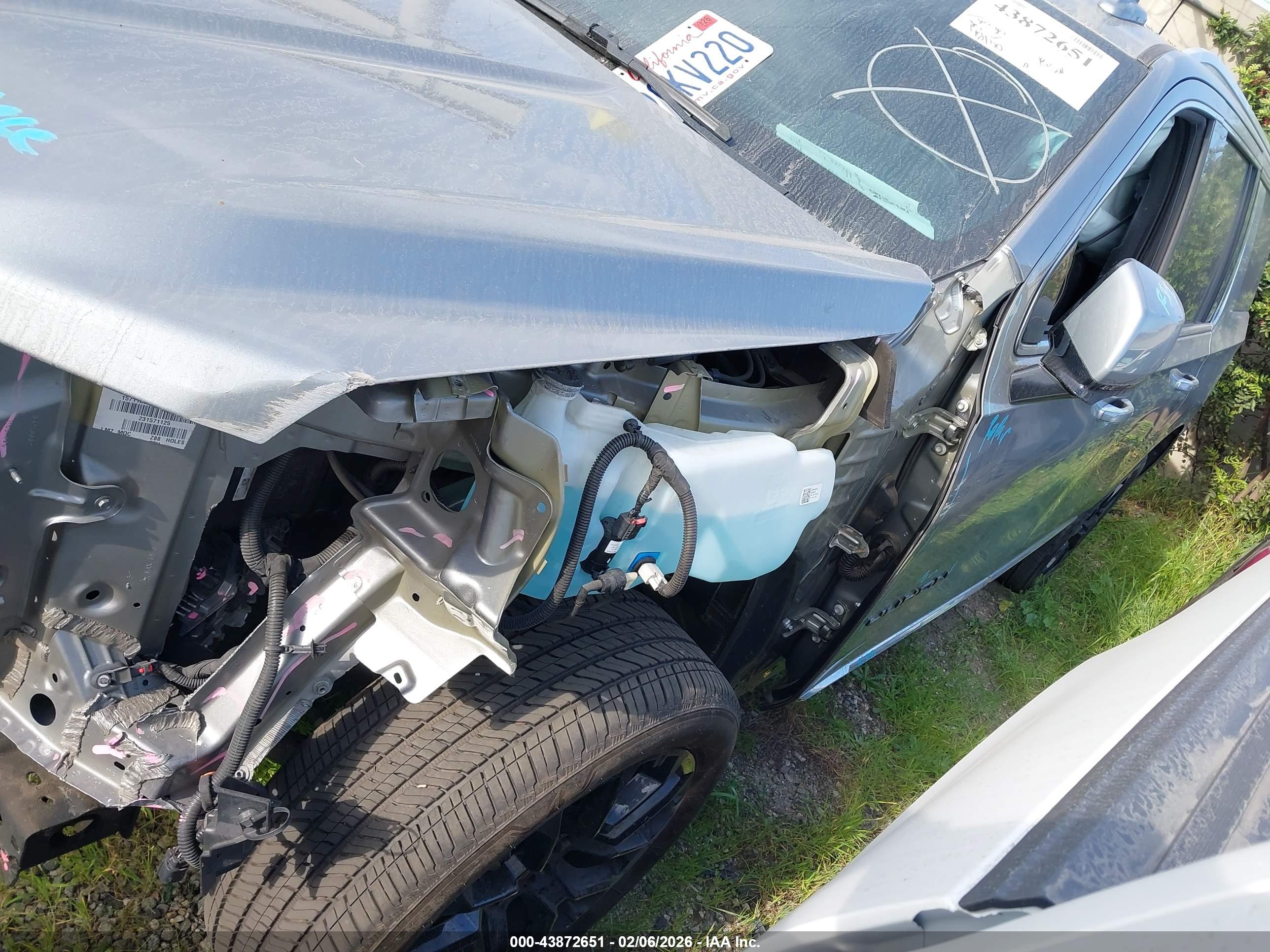 GMC YUKON image 2