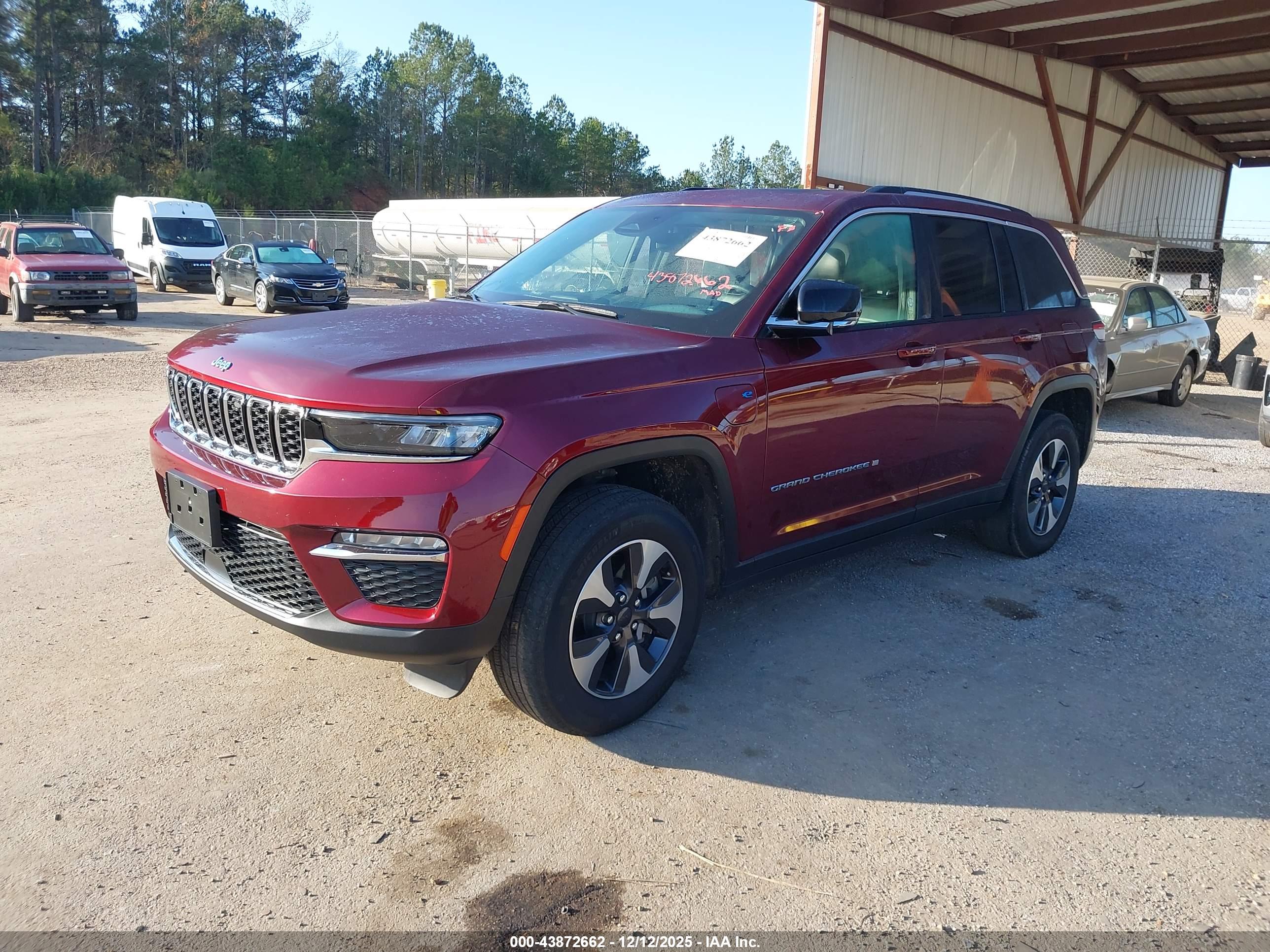 JEEP GRAND image 2