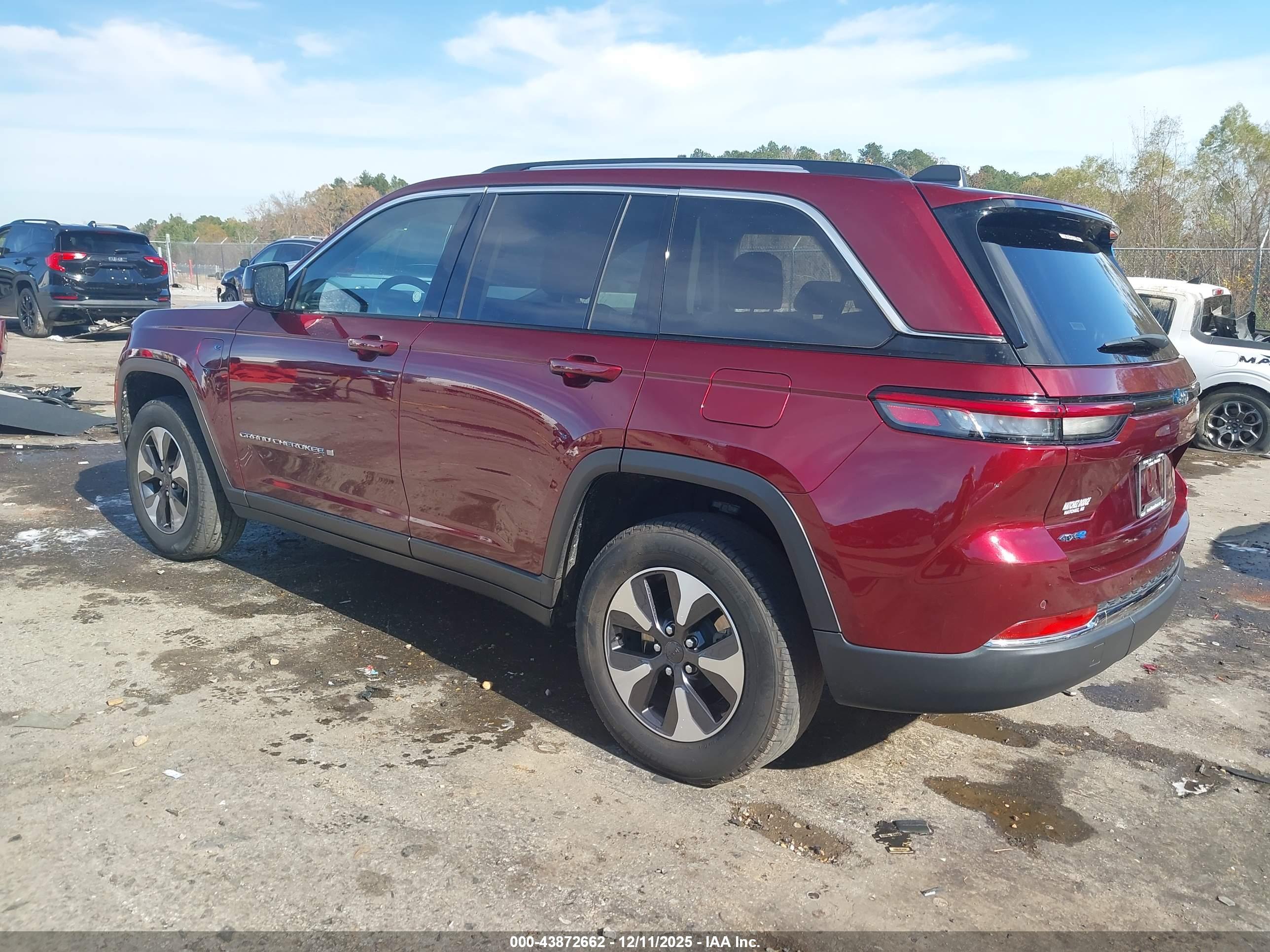 JEEP GRAND image 3