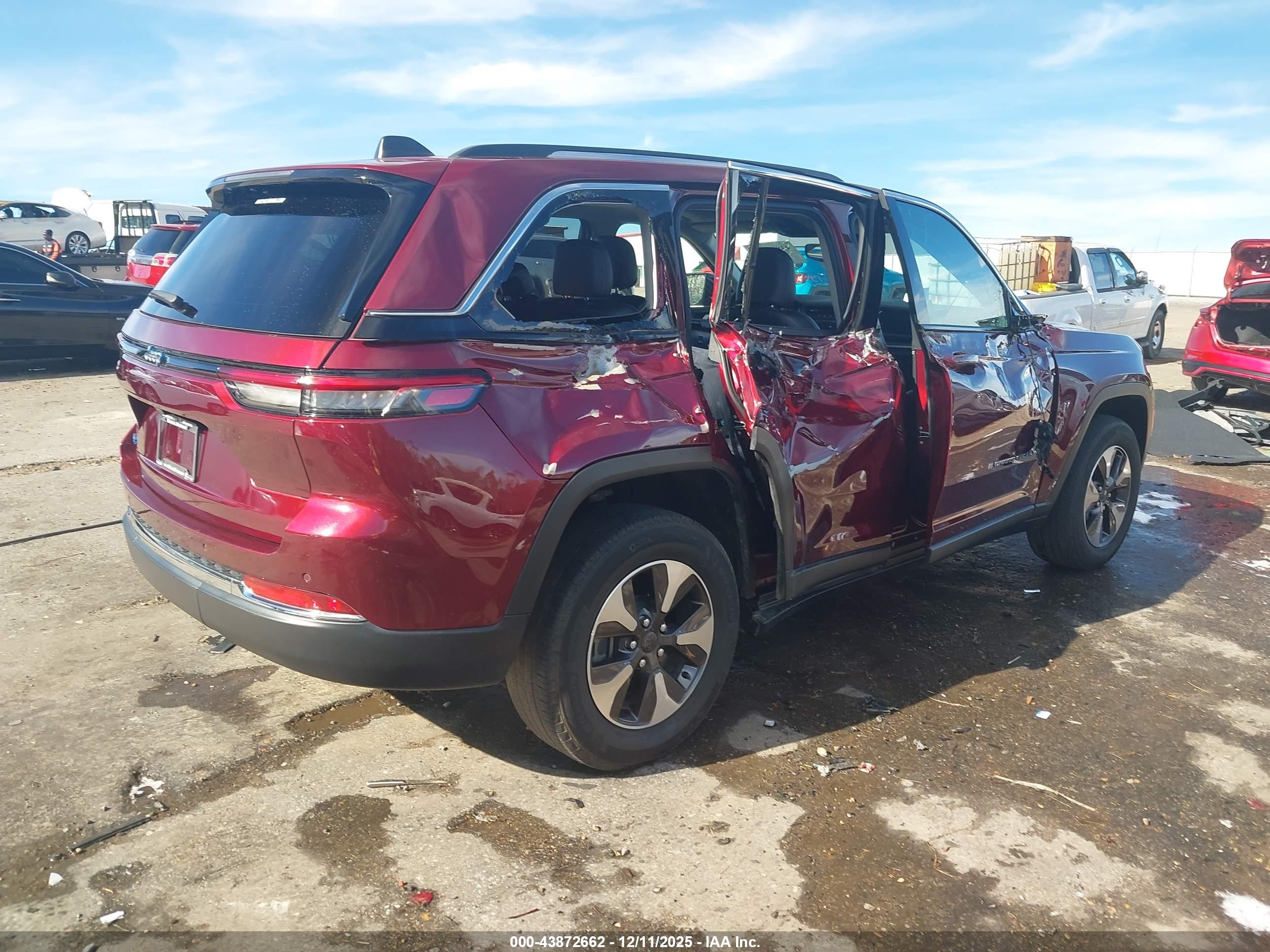 JEEP GRAND image 4