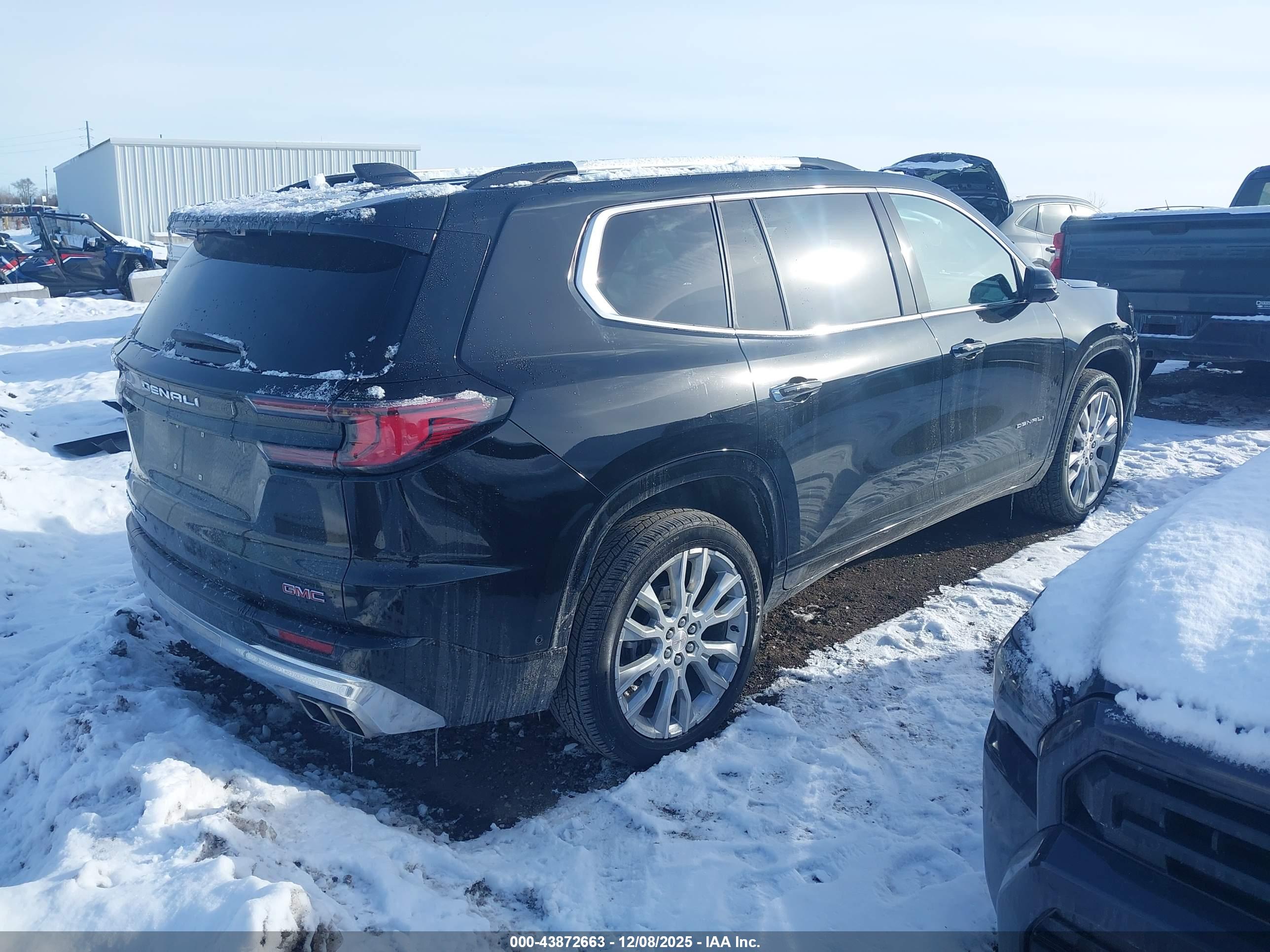 GMC ACADIA image 4