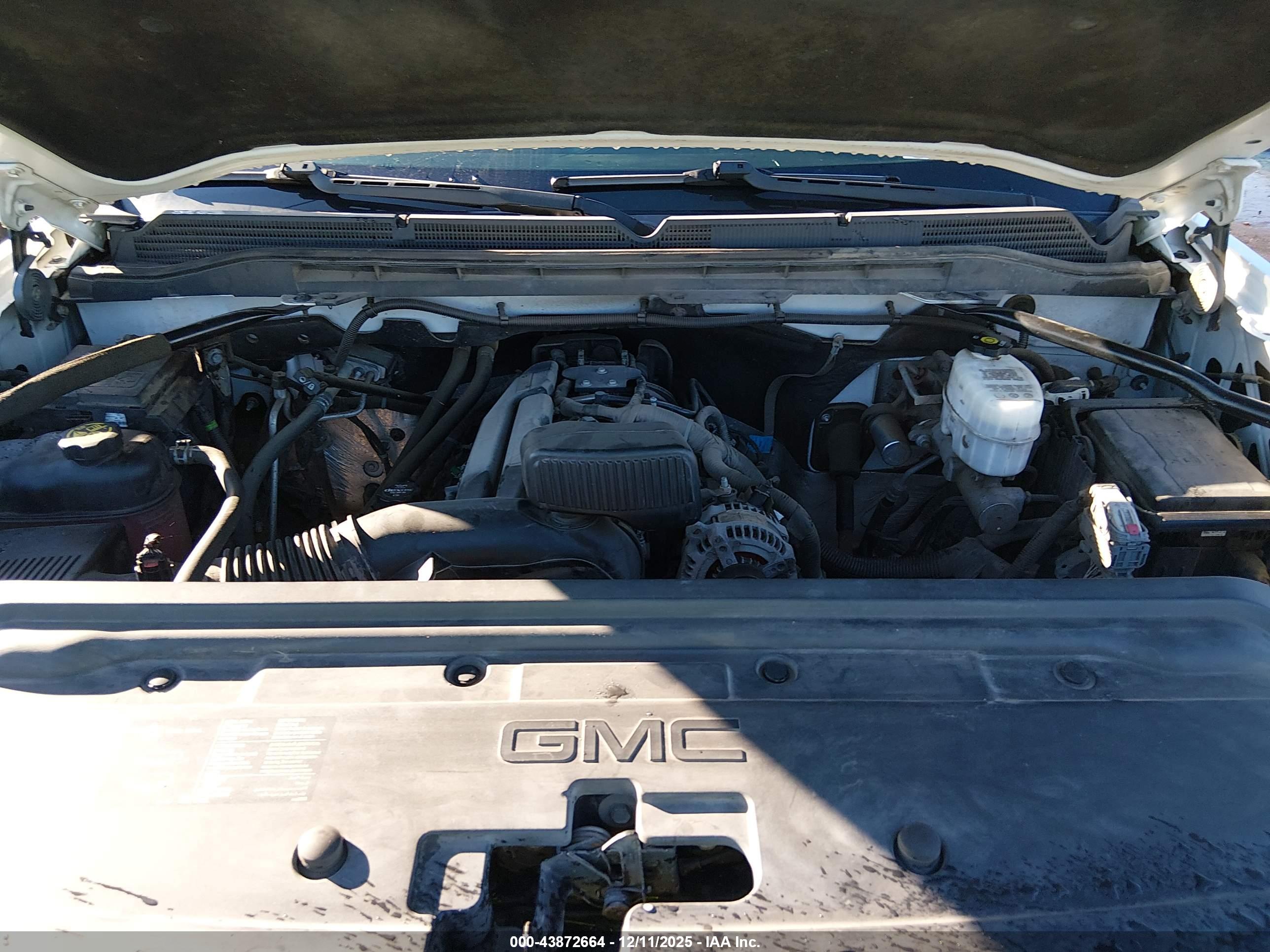 GMC SIERRA image 10