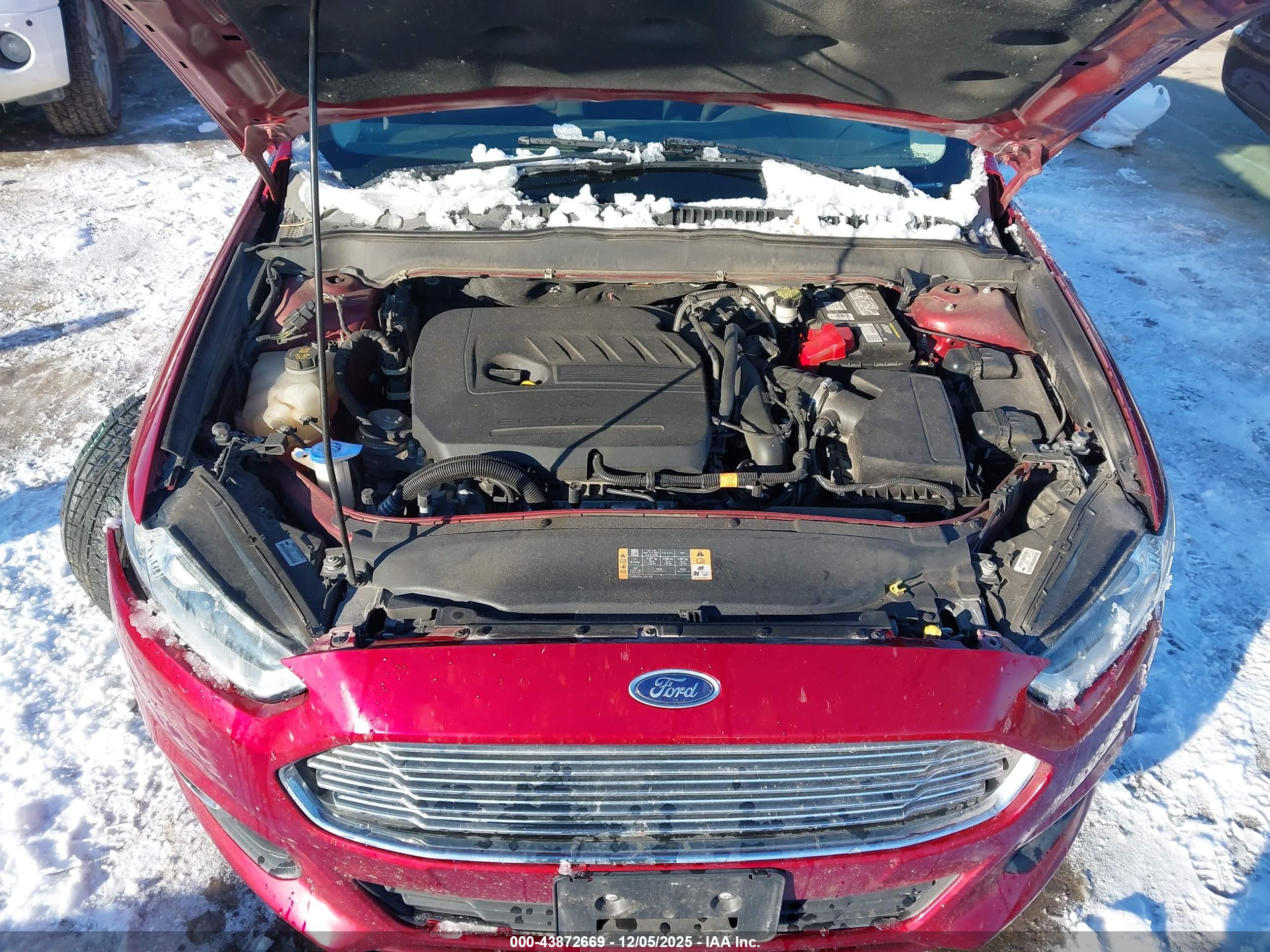FORD FUSION image 10