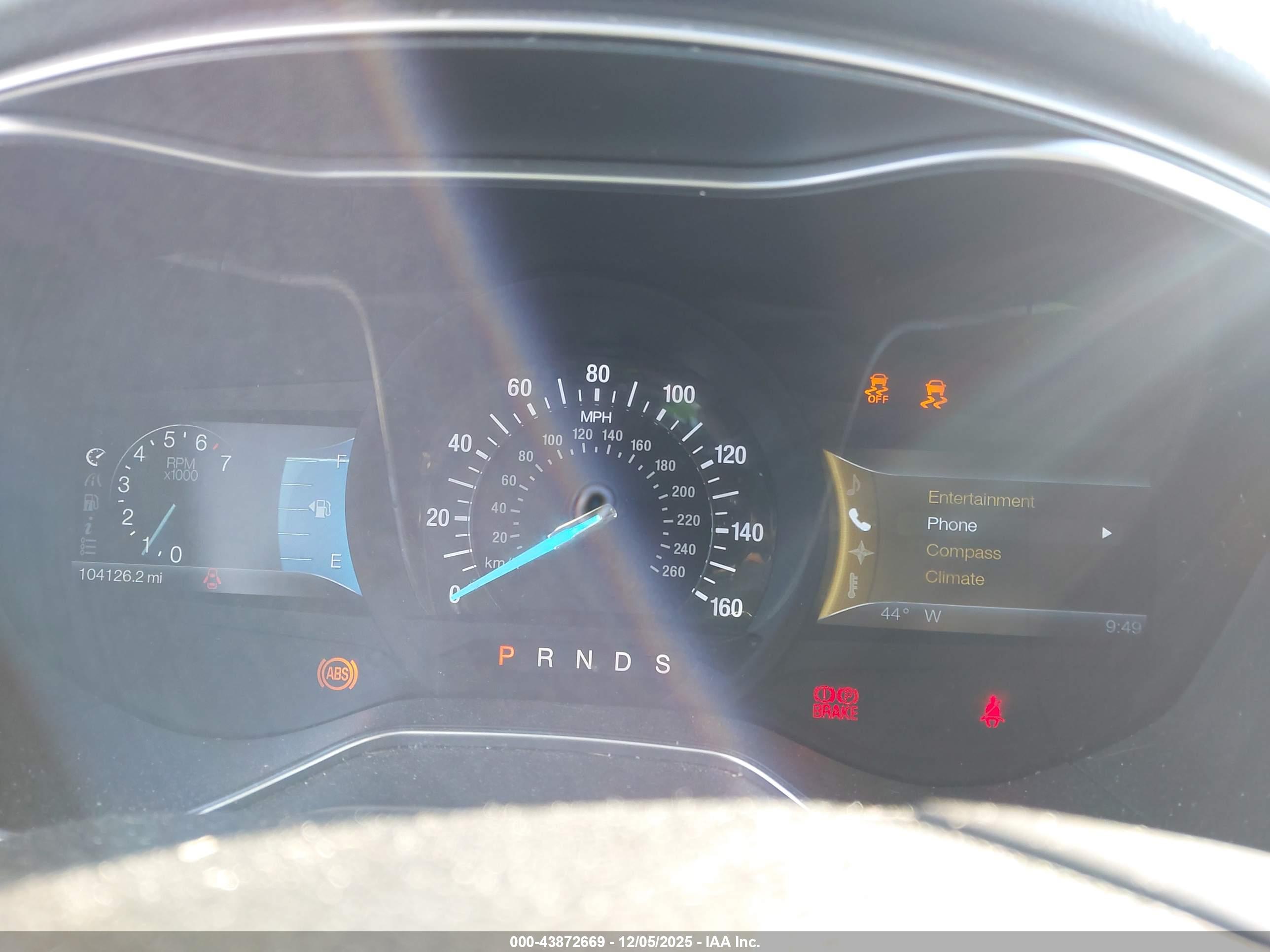 FORD FUSION image 7