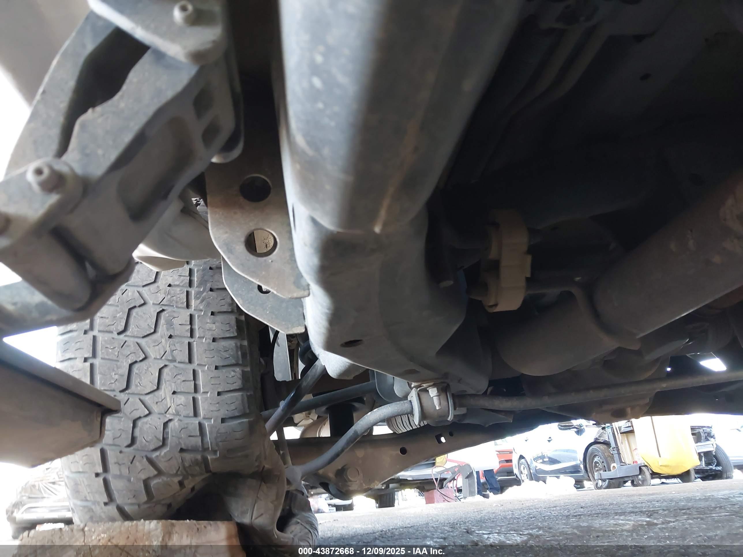 FORD EXPEDITION image 6
