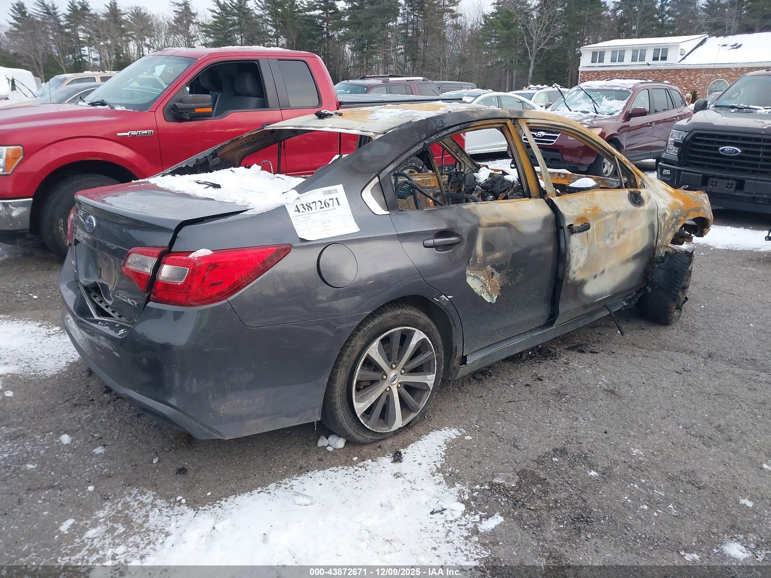 SUBARU LEGACY image 4