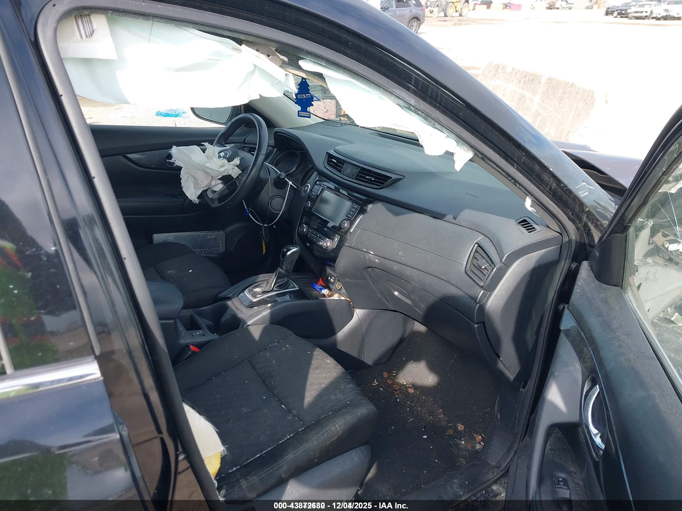 NISSAN ROGUE image 5