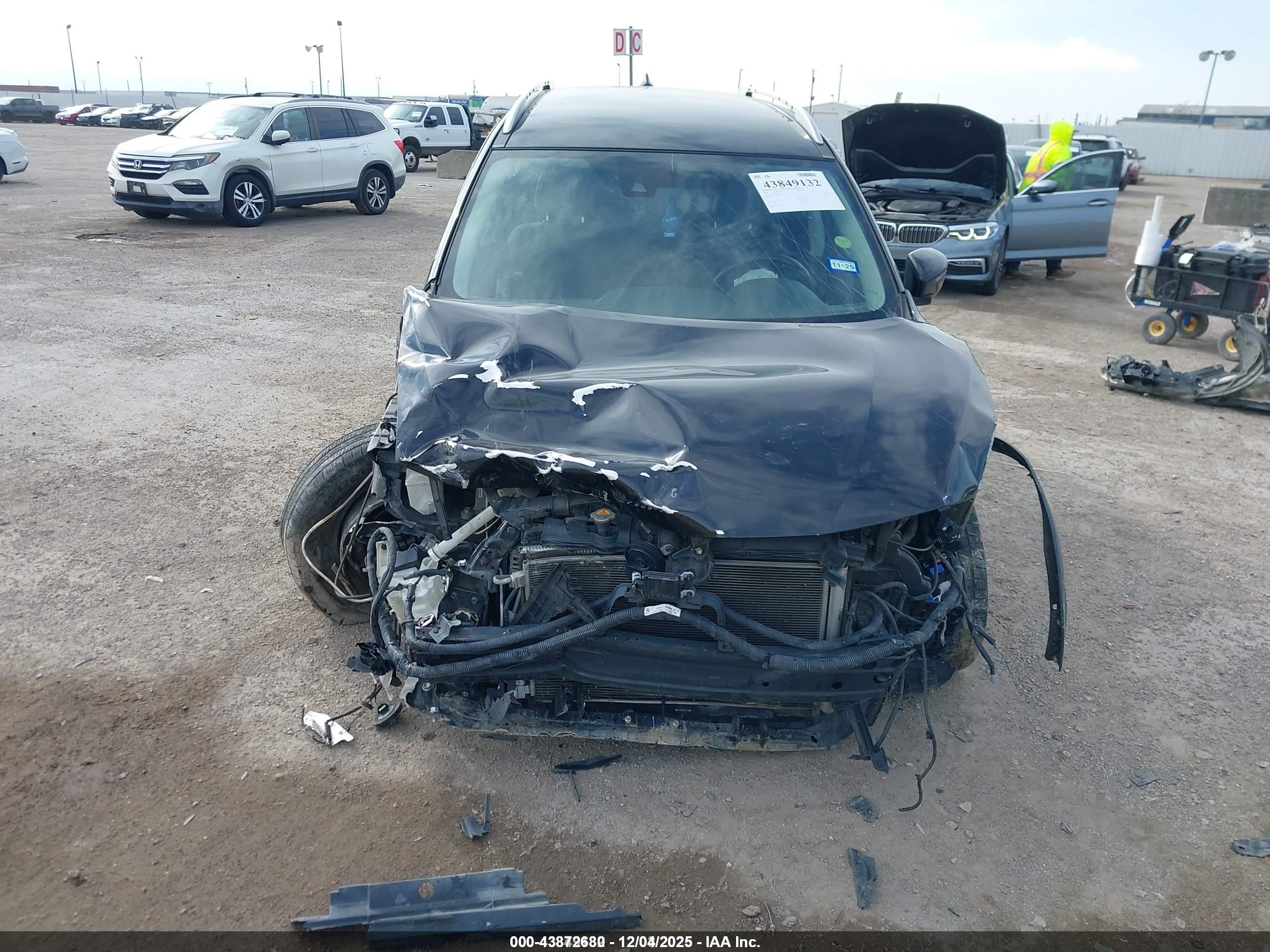 NISSAN ROGUE image 6
