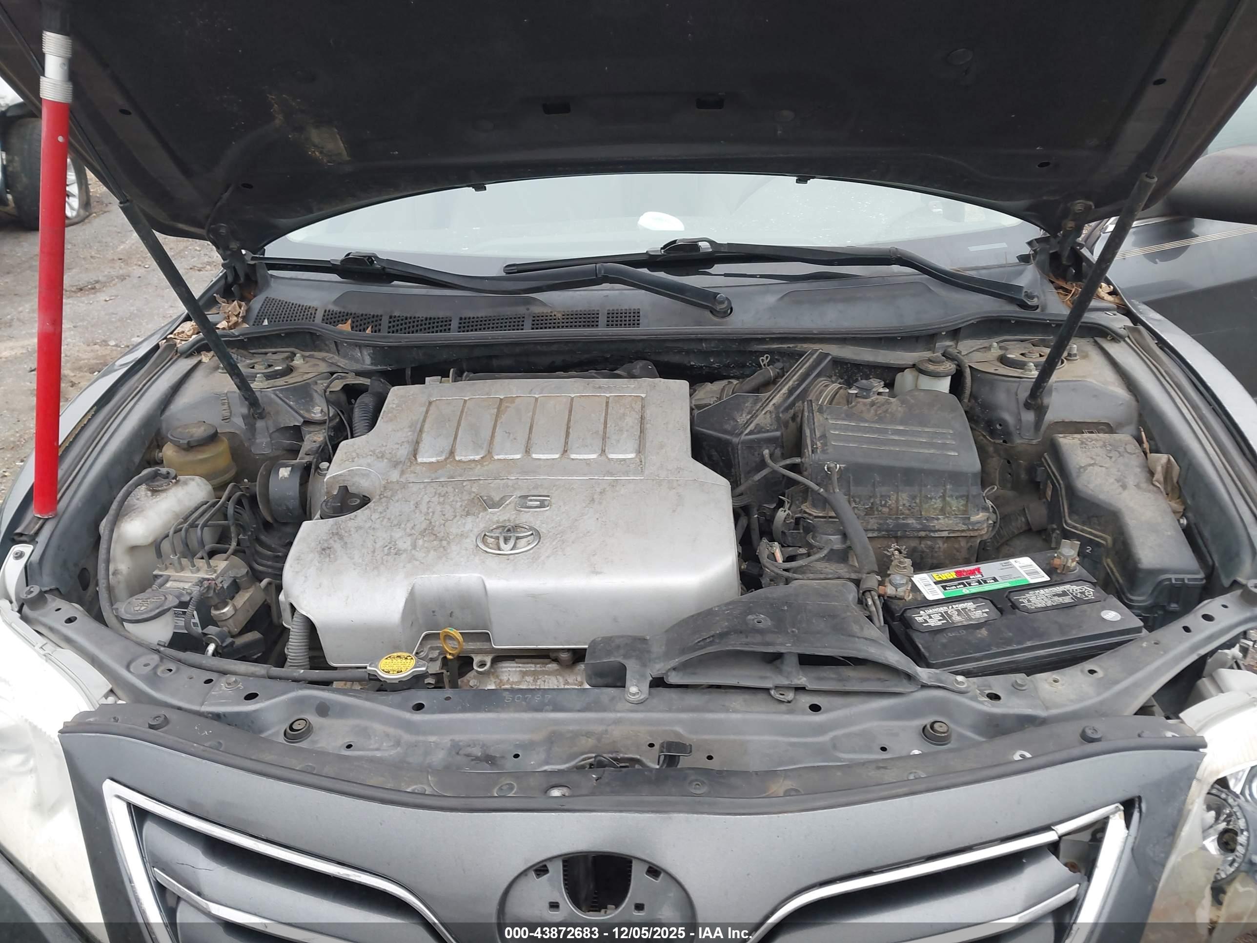 TOYOTA CAMRY image 10