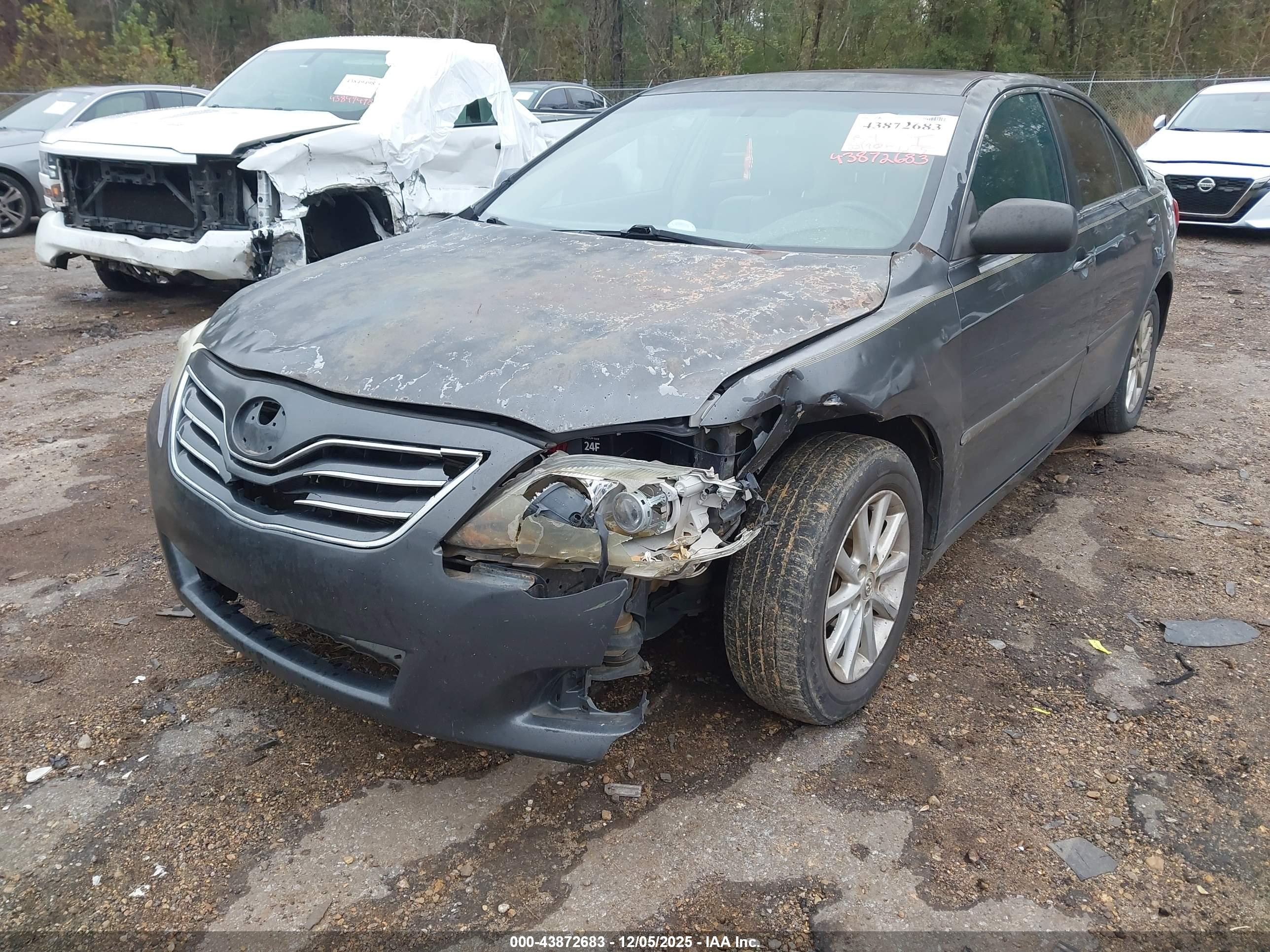 TOYOTA CAMRY image 6