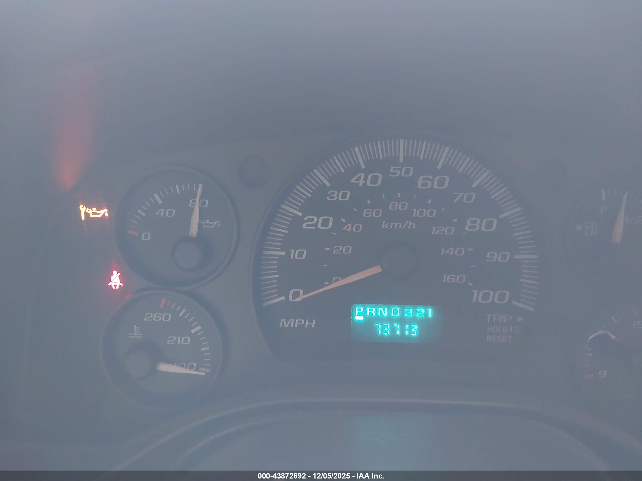 CHEVROLET EXPRESS image 7