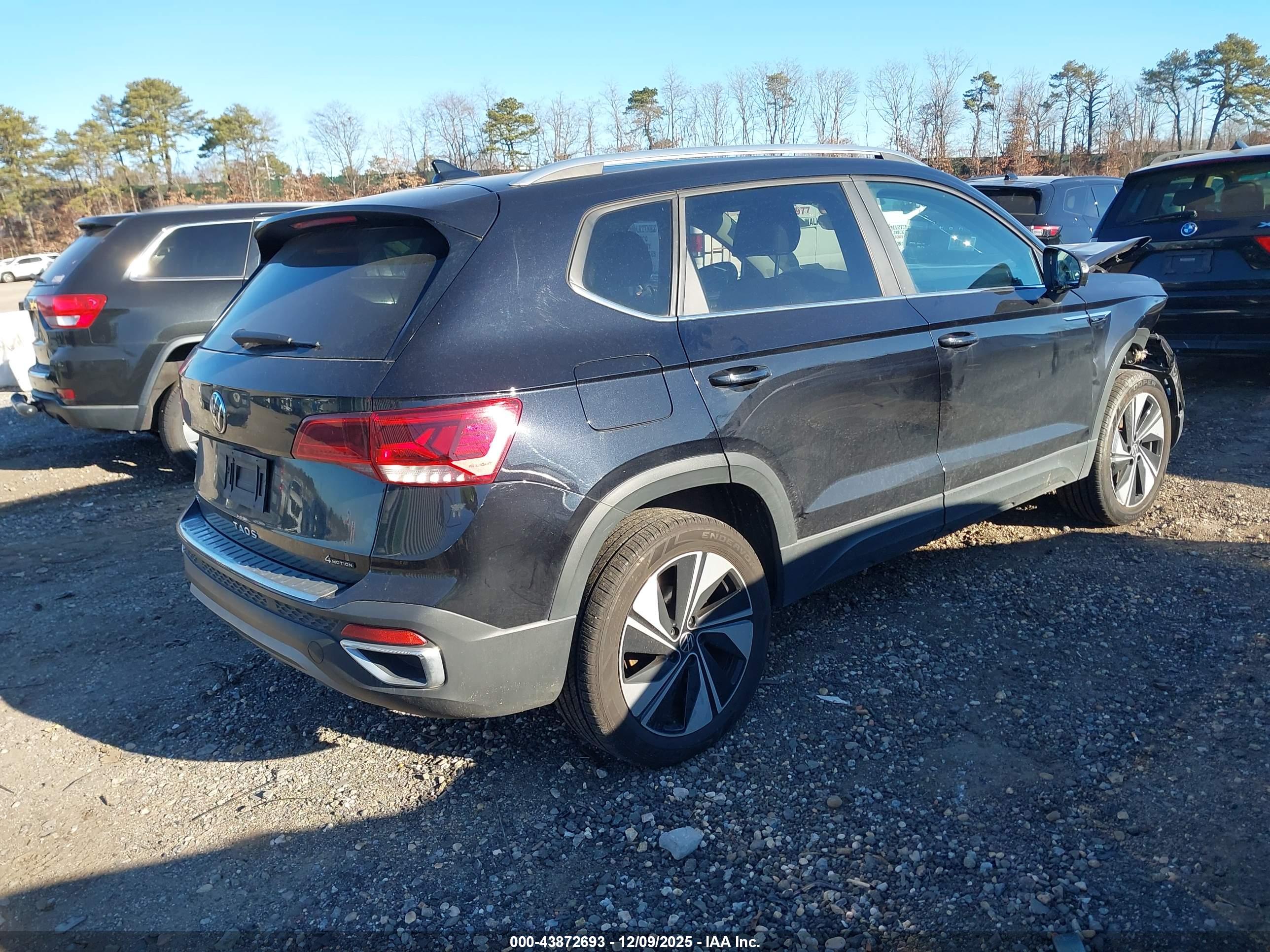 VOLKSWAGEN TAOS image 4