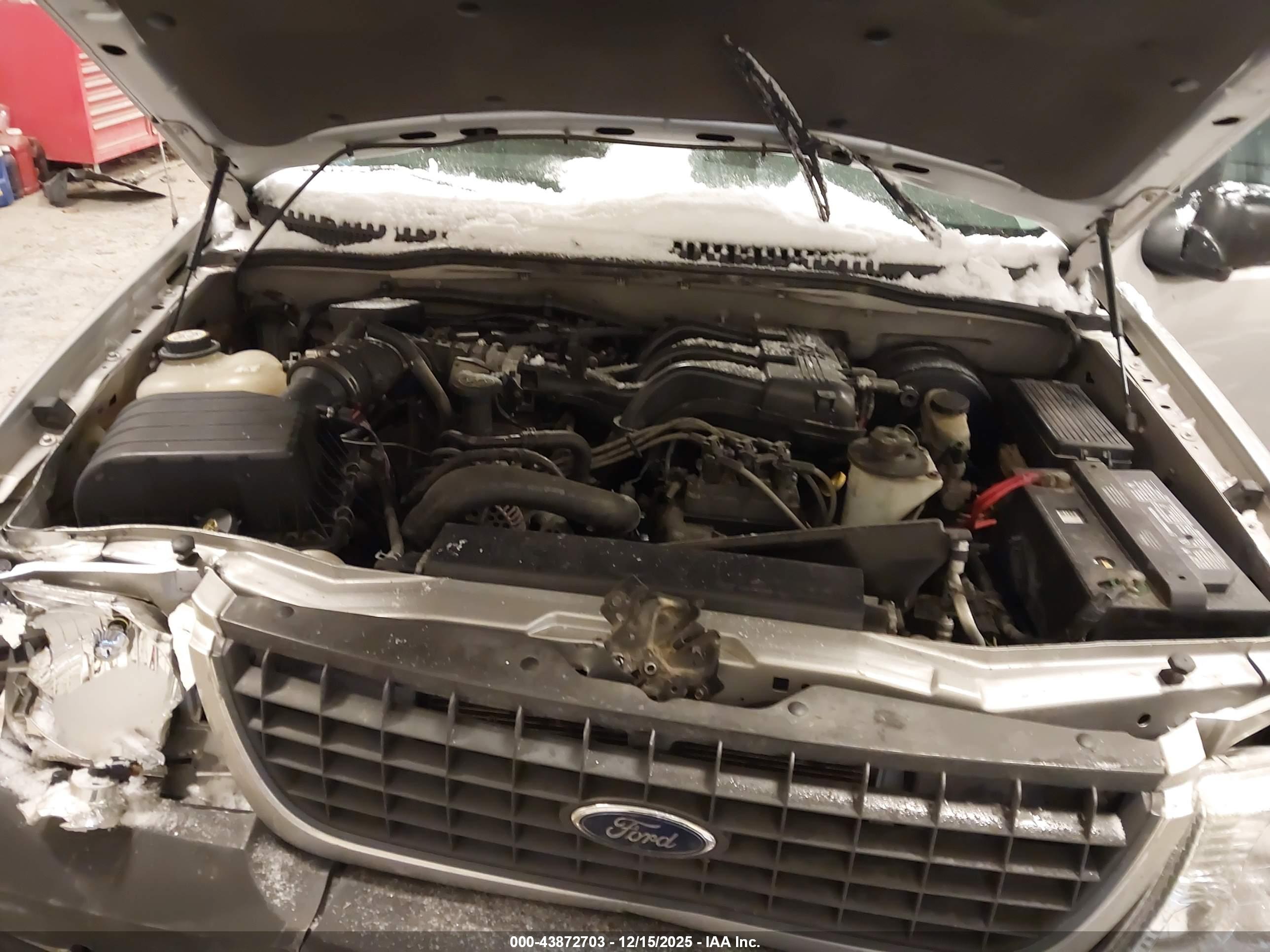 FORD EXPLORER image 10