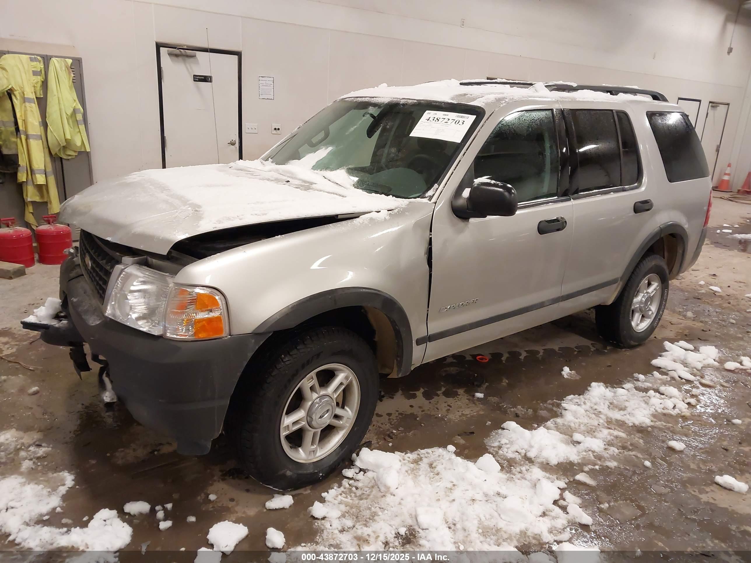 FORD EXPLORER image 2
