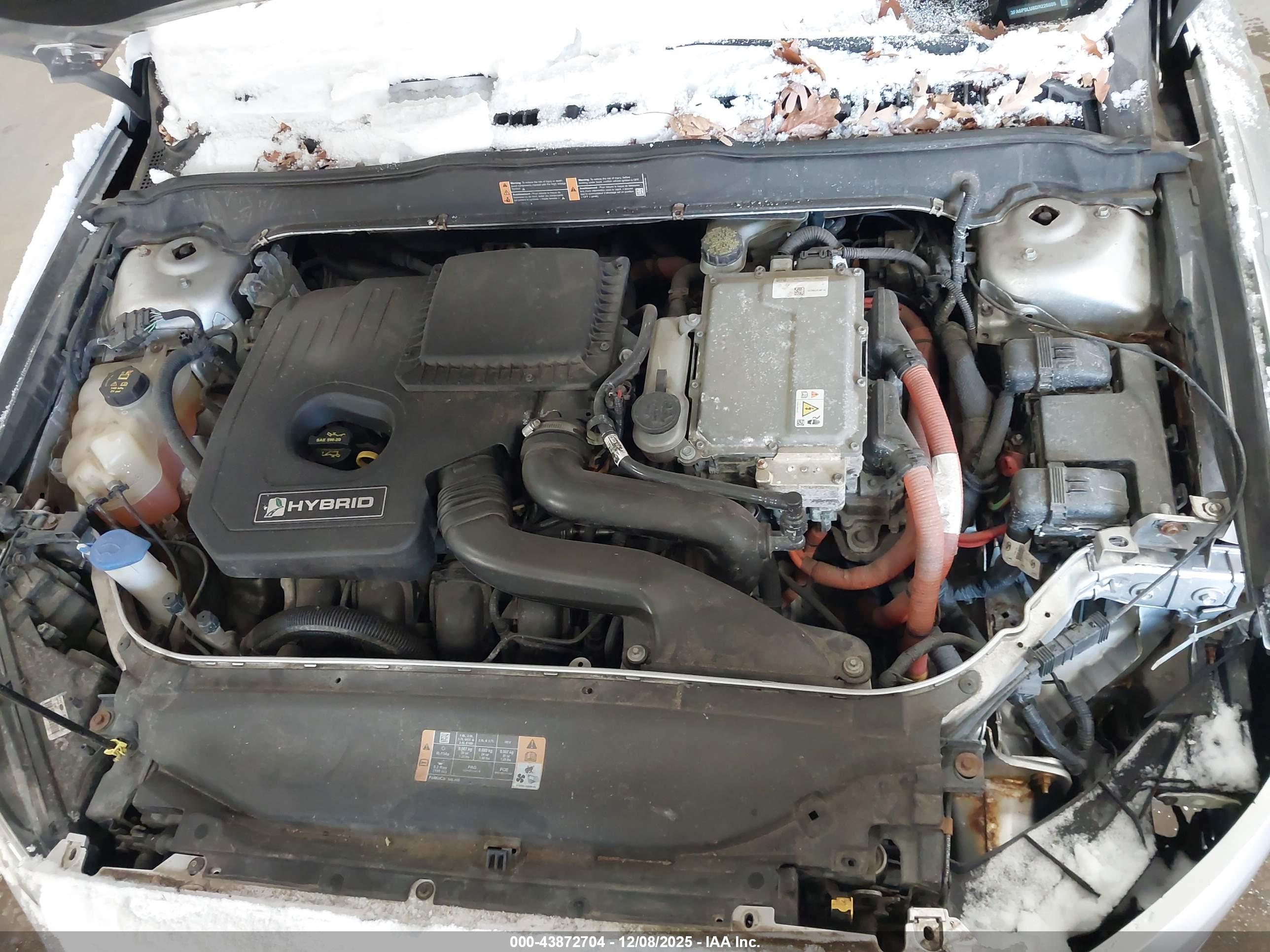 FORD FUSION image 10