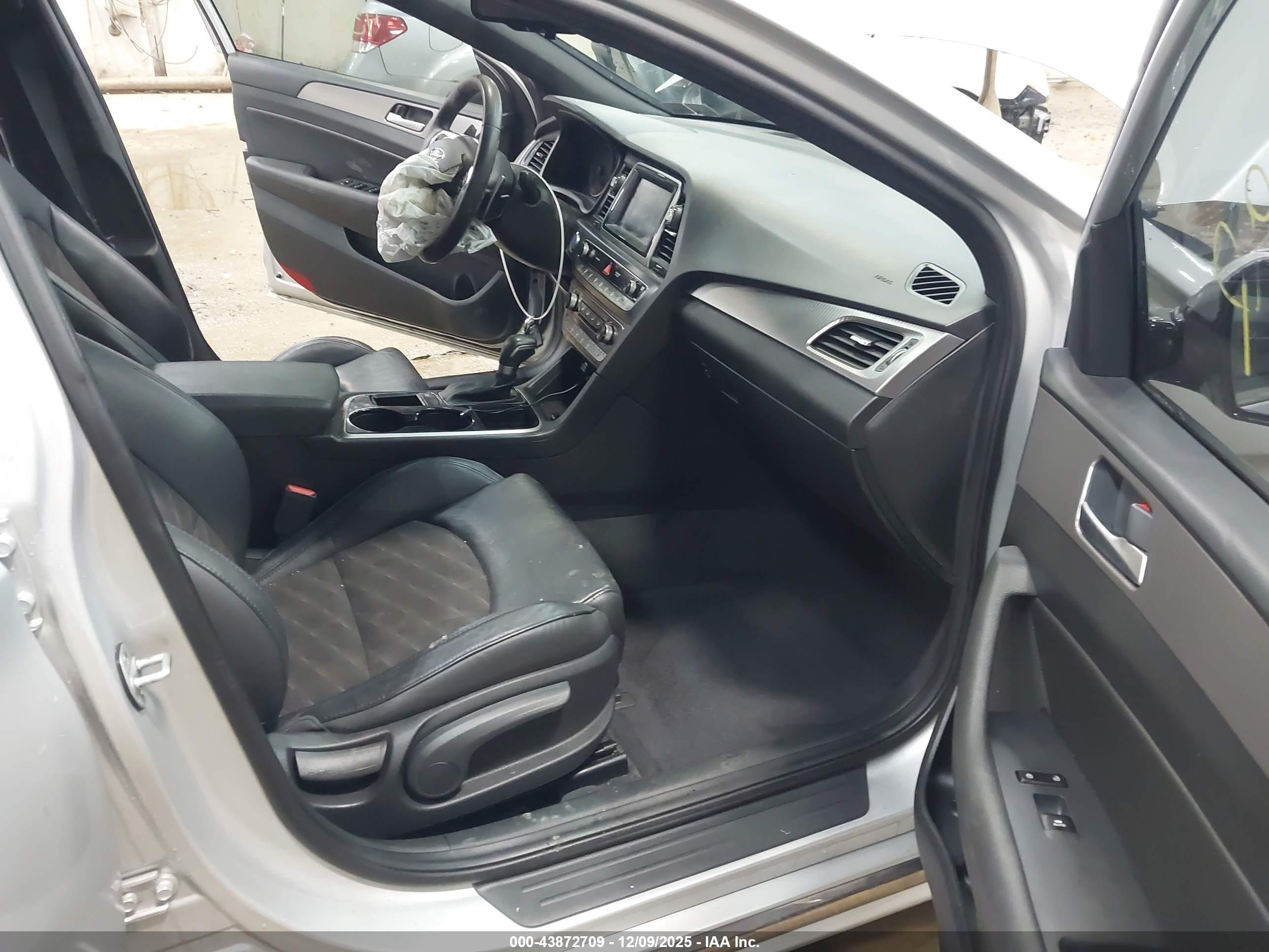 HYUNDAI SONATA image 5