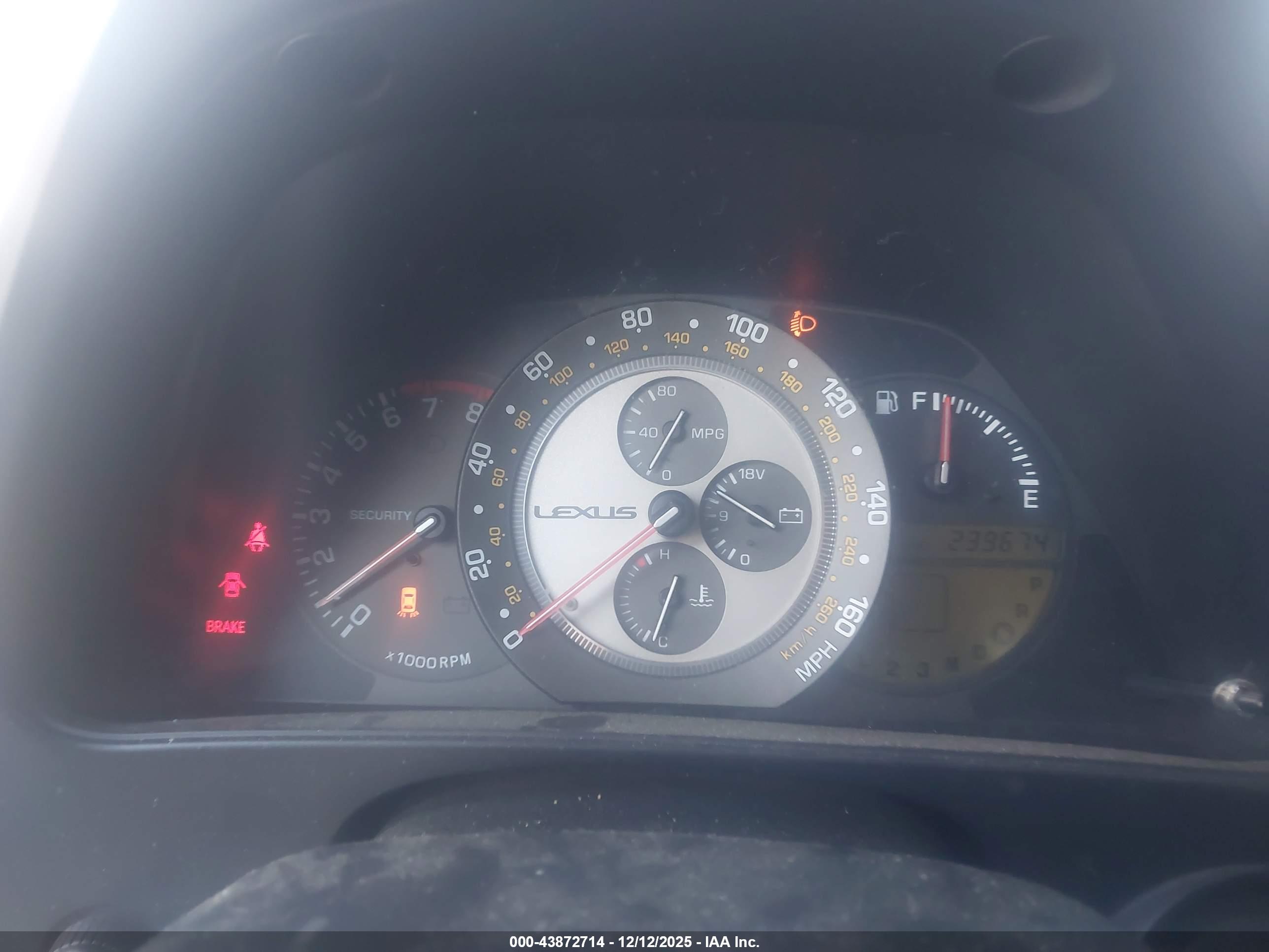 LEXUS IS image 7
